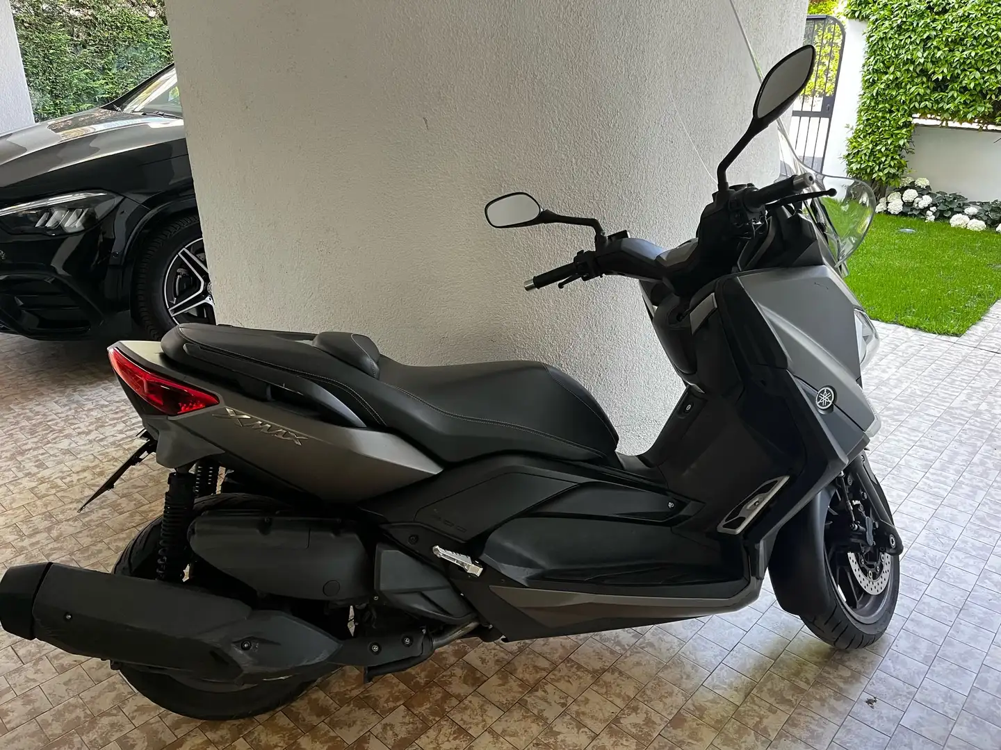 Yamaha X-Max 400 Szürke - 1