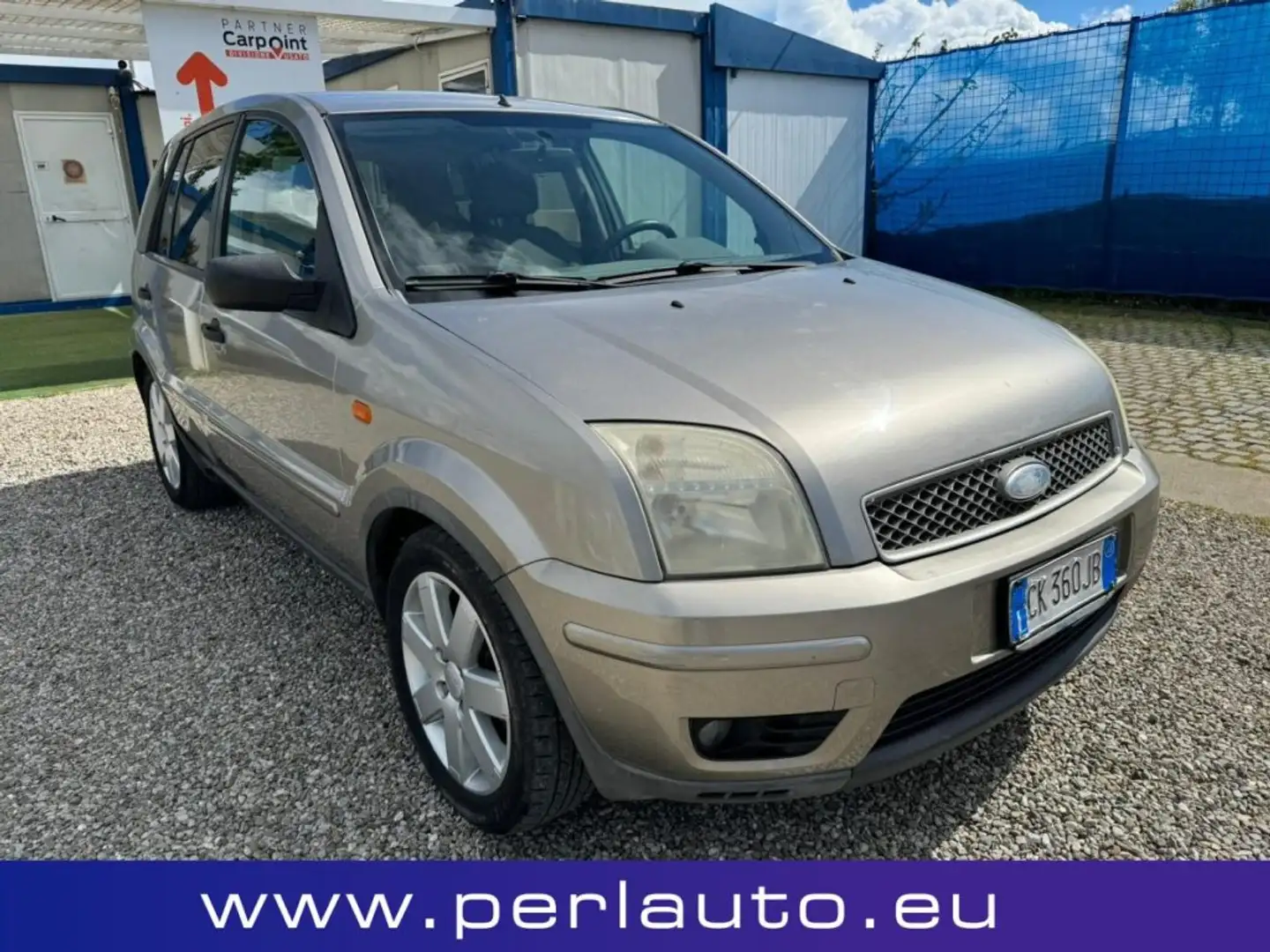 Ford Fusion 1.4 TDCi 5p. Beige - 2