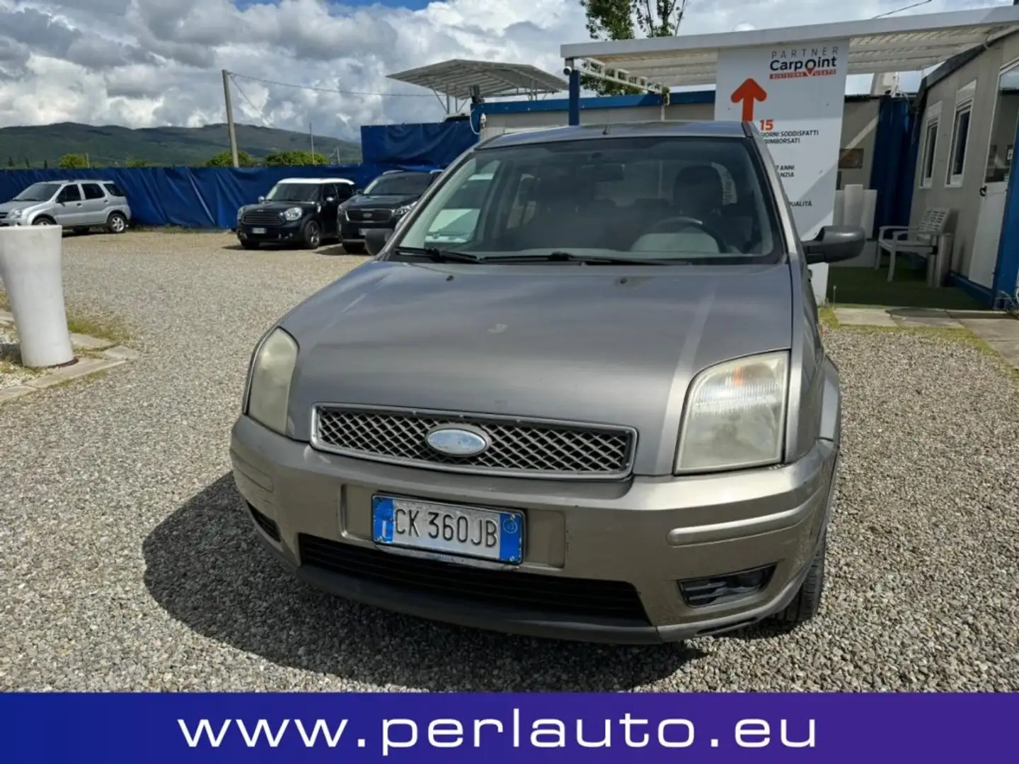 Ford Fusion 1.4 TDCi 5p. Beige - 1