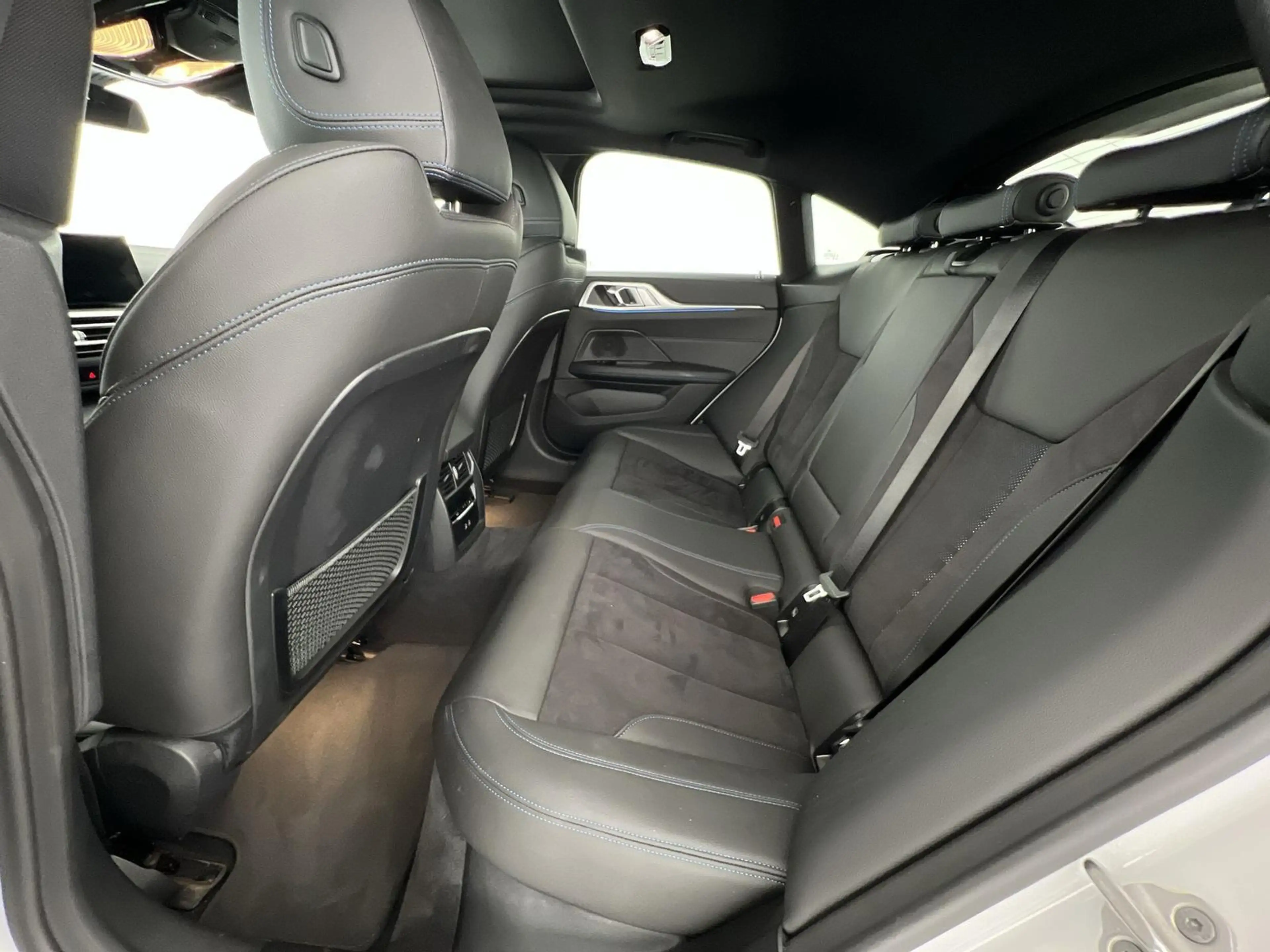 BMW i4 M50 Gran Coupe 4x4*NAVI*360°K*Laser*uvm — photo 8