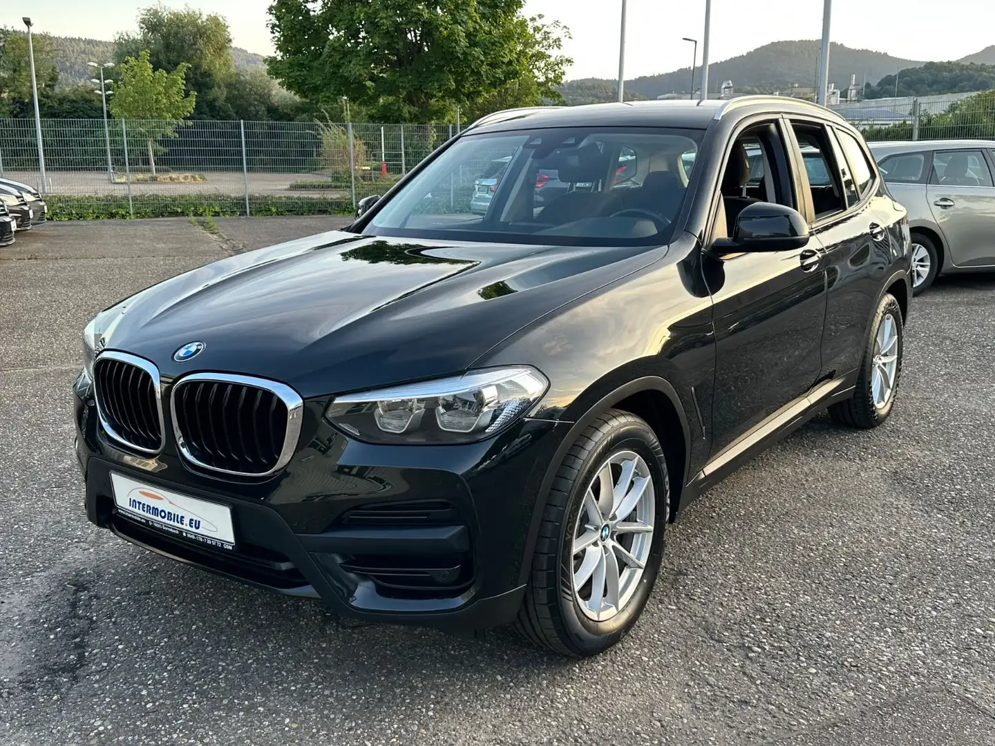 BMW X3 sDrive 18dA LED Navi AHK Klima PTC Euro6d**** Schwarz - 1