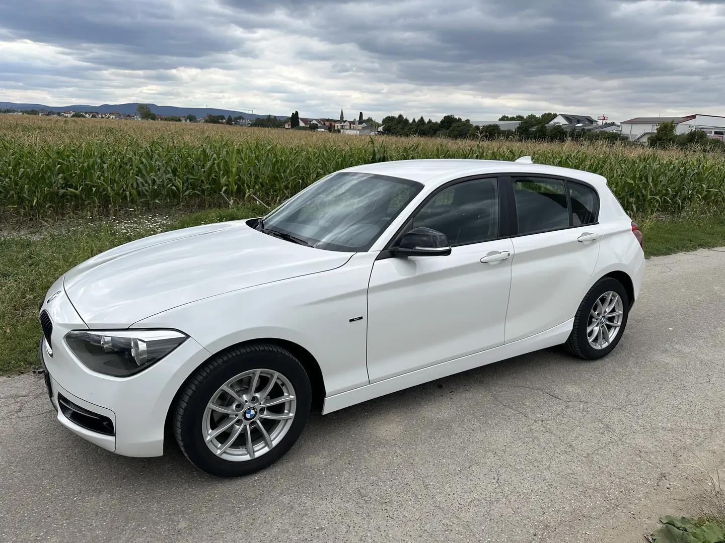 BMW 114 114i Sport Line - 2