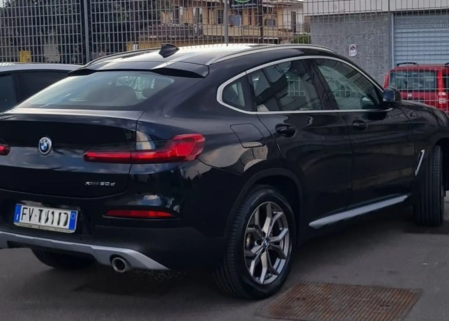 BMW X4 BMW X4 -Tagliandata BMW -Uniproprietario -Full Nero - 2