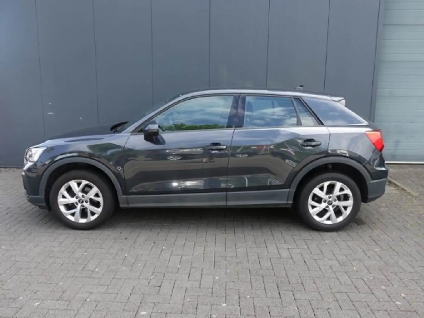 Audi Q2 1.0 30 TFSI+NAVIGATIONSSYSTEM+PDC+SITZHEIZUNG Grau - 2