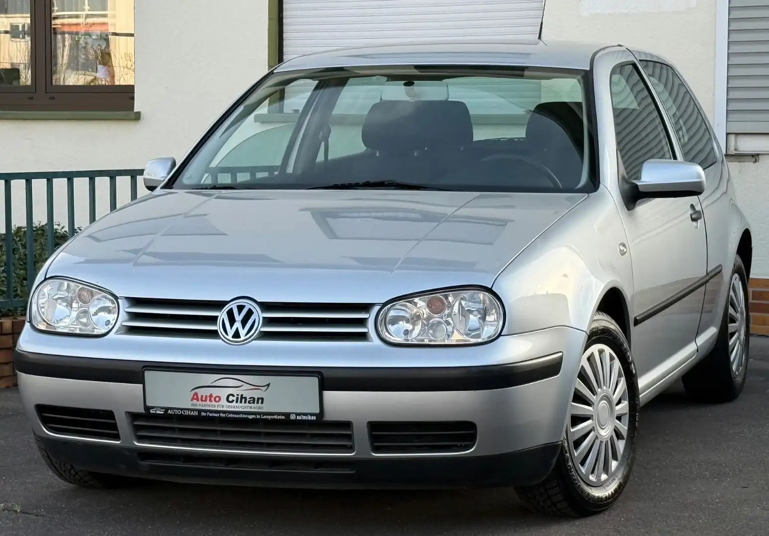 Volkswagen Golf 1.9TDI Edition TÜVNEU! KLIMA! ZAHNRIEMENNEU Silber - 2