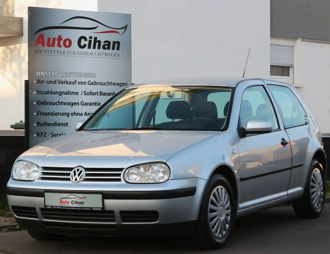Volkswagen Golf 1.9TDI Edition TÜVNEU! KLIMA! ZAHNRIEMENNEU Silber - 1