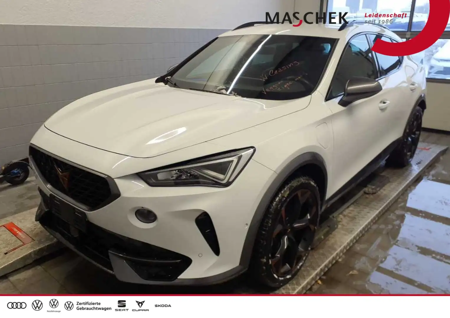 CUPRA Formentor 1.4 e-Hybrid Navi RearView ACC LM19 ACC AUT Weiß - 1