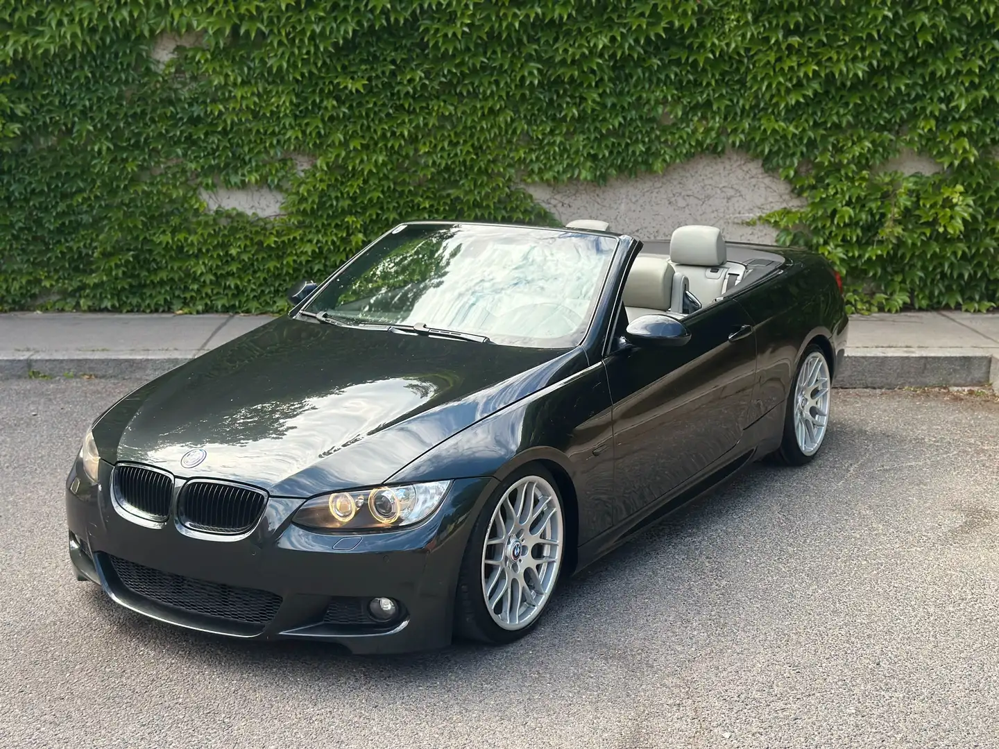 BMW 335 i E93 N54 *KEYLESS* *AKTIVLENKUNG* *LOGIC 7* Black - 1