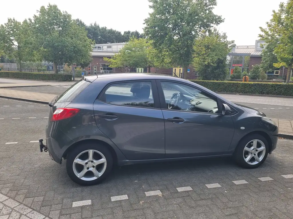 Mazda 2 2008 из Европы — купить под ключ