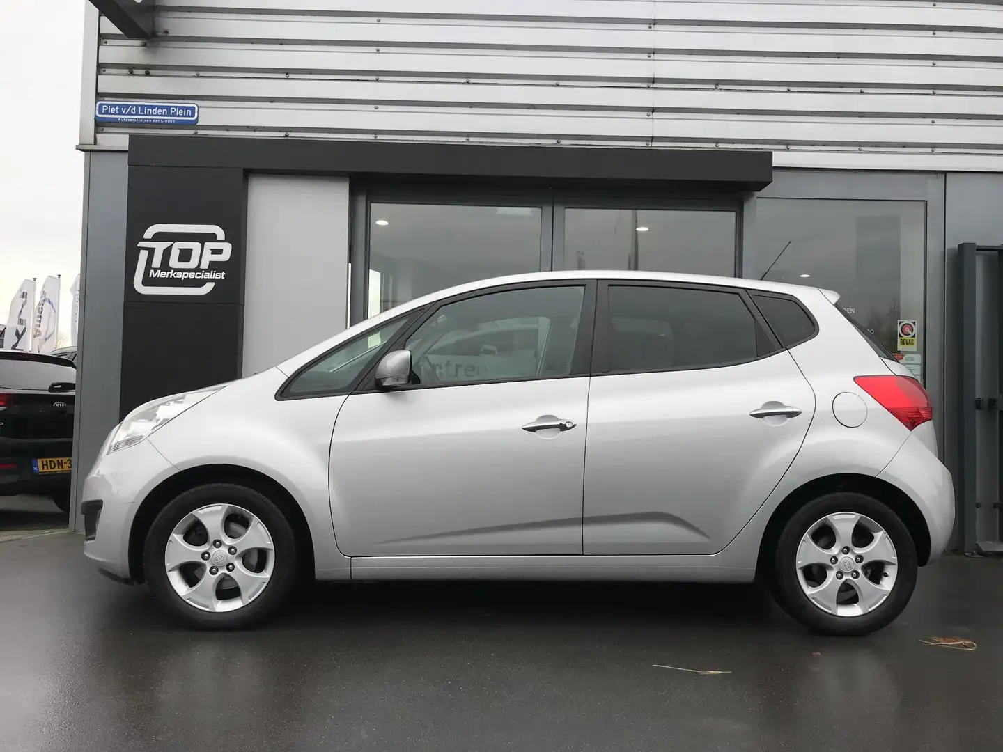 Kia Venga 1.6 ExecutiveLine Automaat Grijs - 2