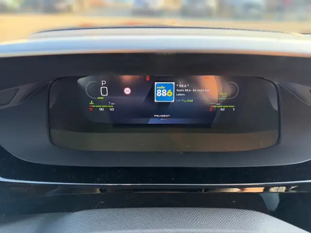 Peugeot 308 view 12