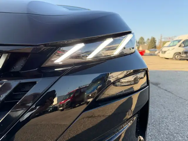 Peugeot 308 view 7