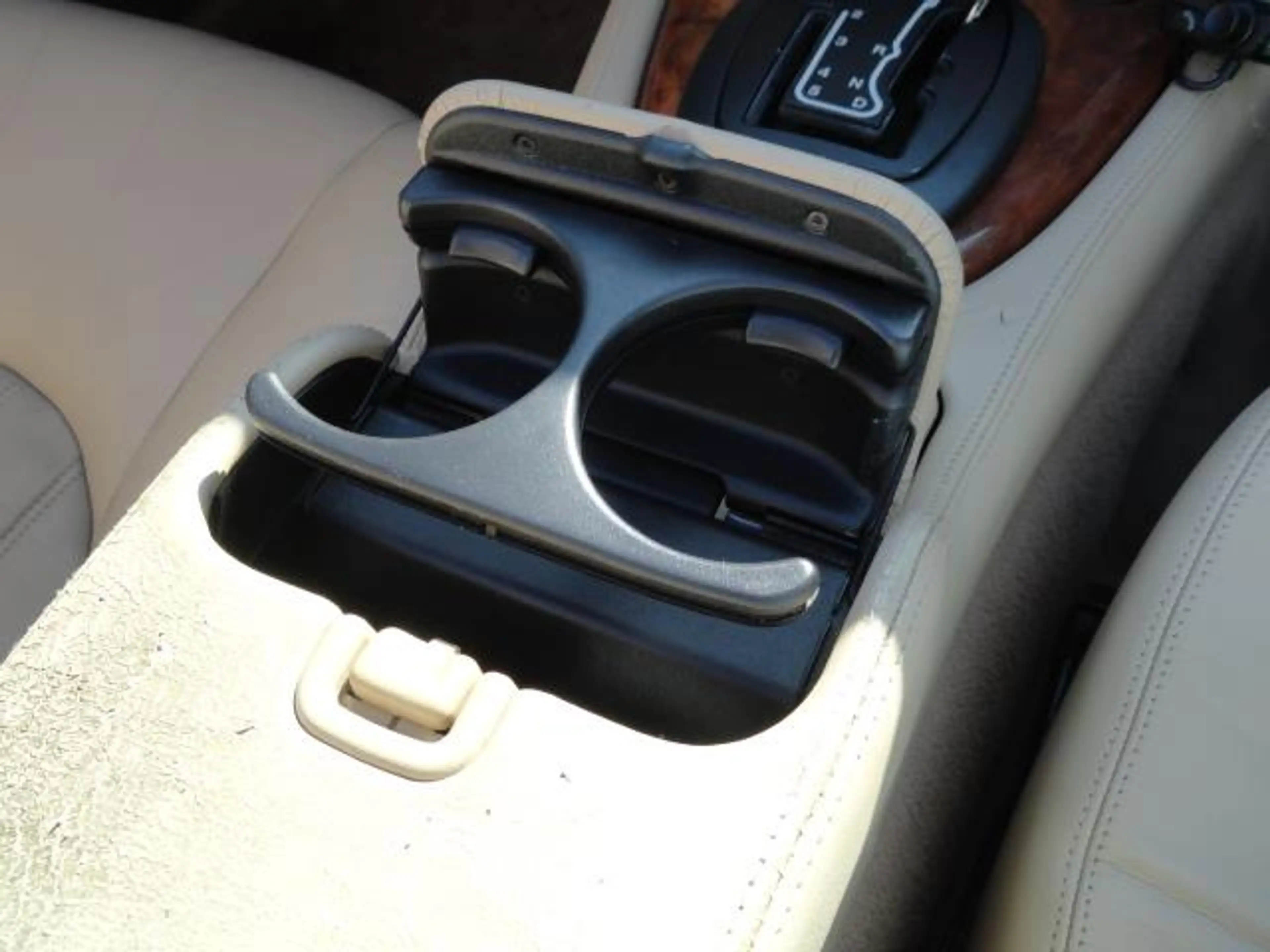 Jaguar XK8 4.2 V8 Convertible — photo 10