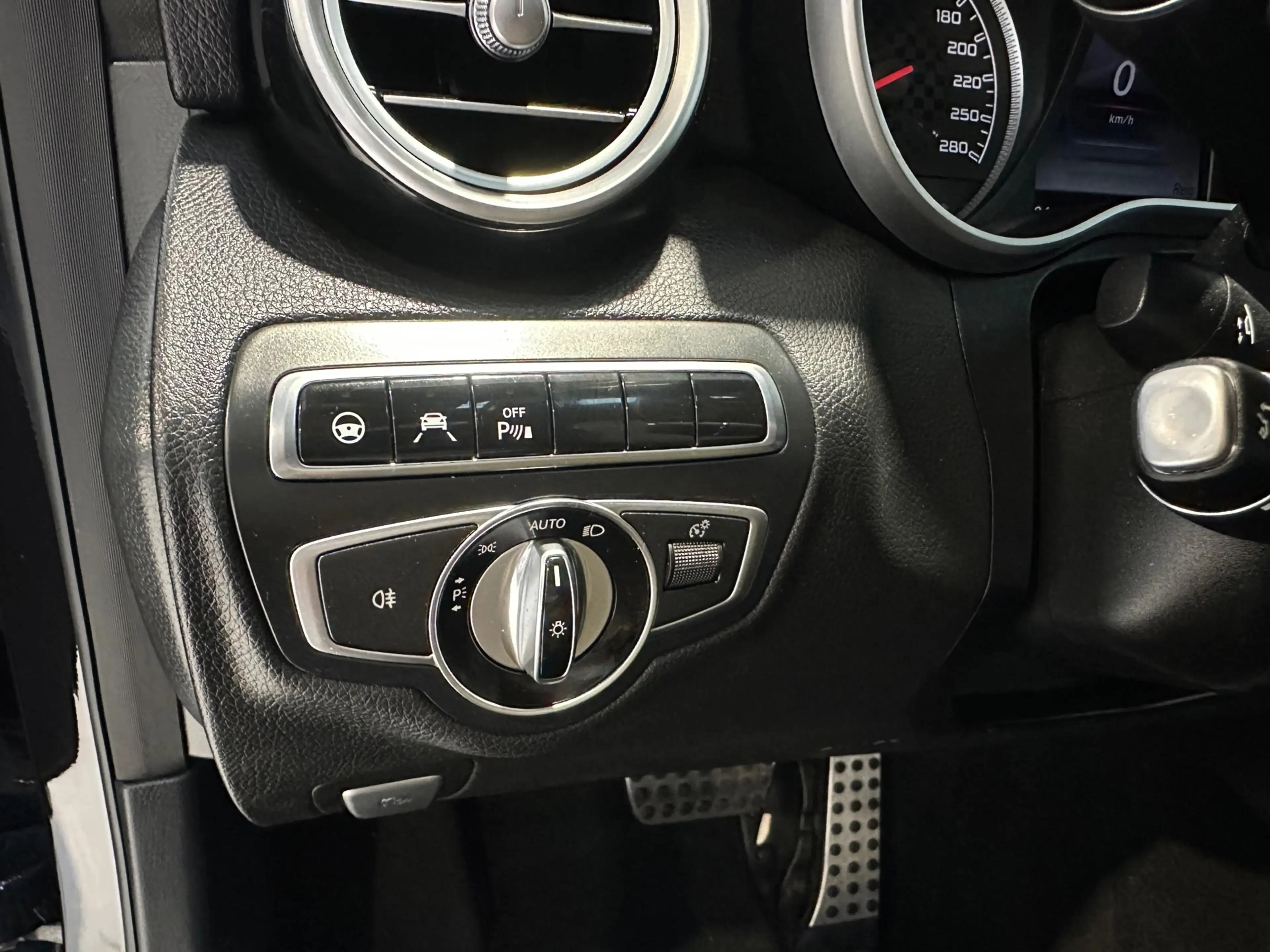 Mercedes-Benz C 43 AMG C43 4MATIC — photo 13