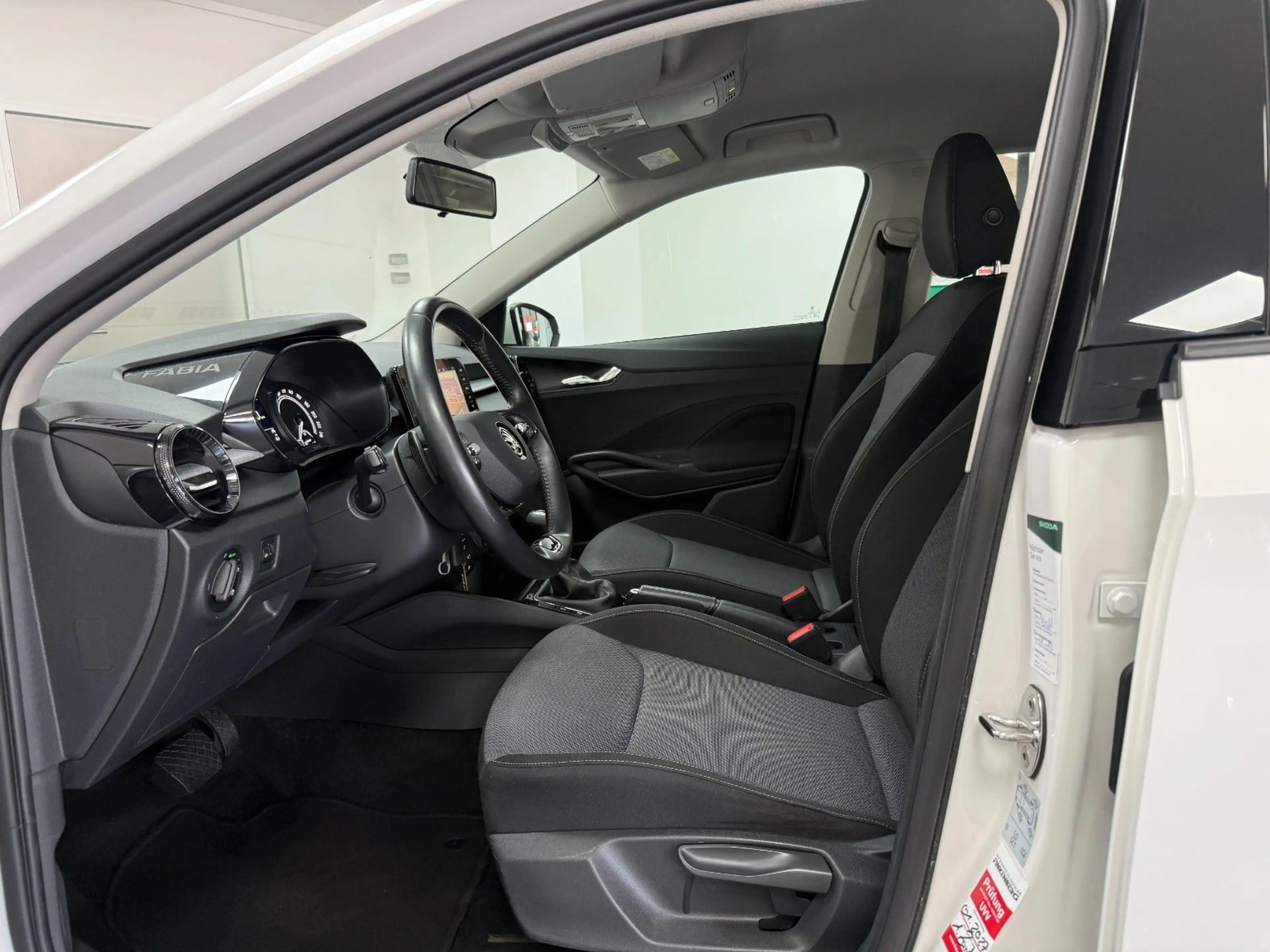 Skoda Fabia Ambition — photo 7
