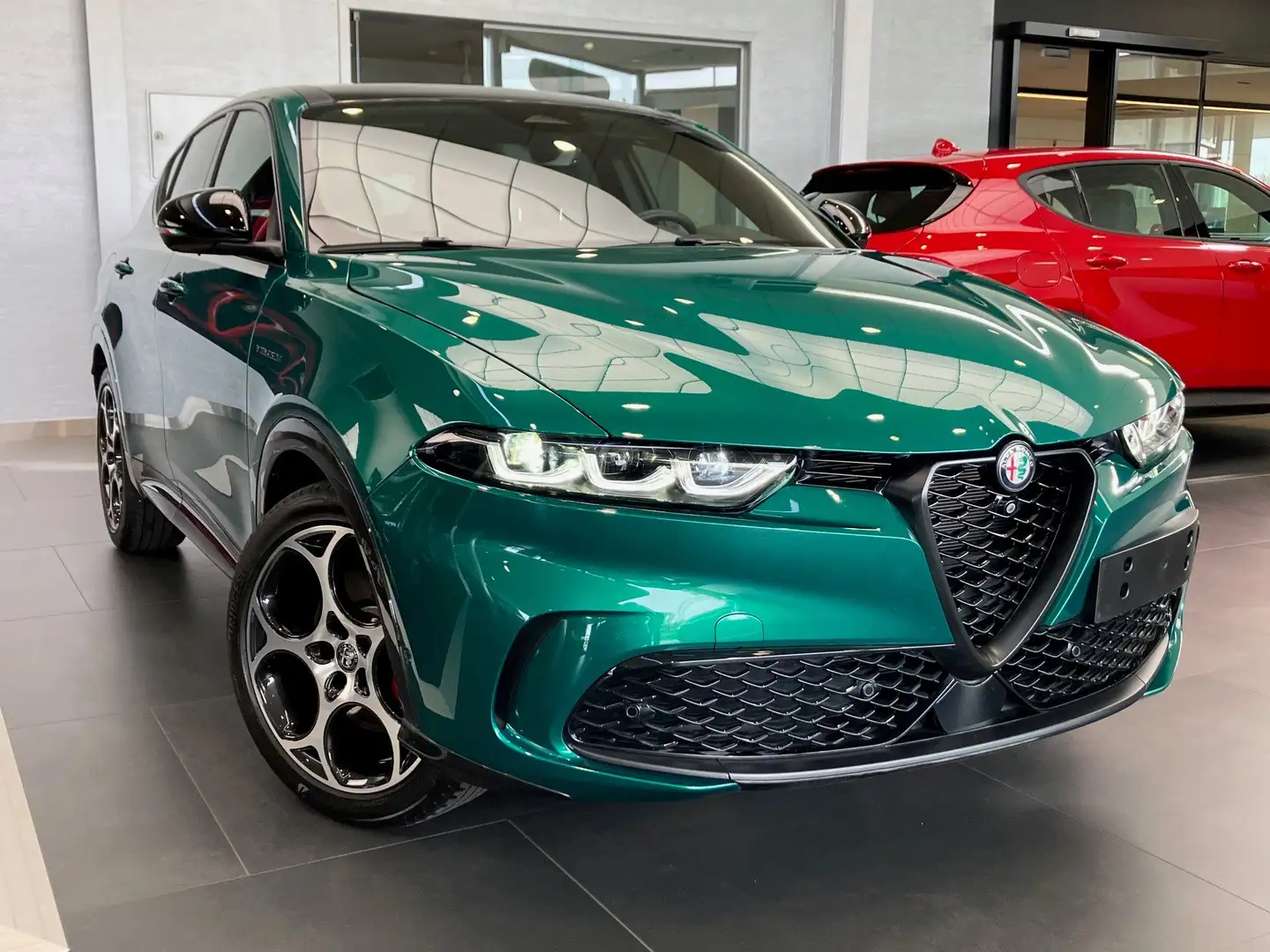 Alfa Romeo Tonale VELOCE 1.5 HYBRID 160PK | OPEN DAK | 12% VOORDEEL! Green - 1