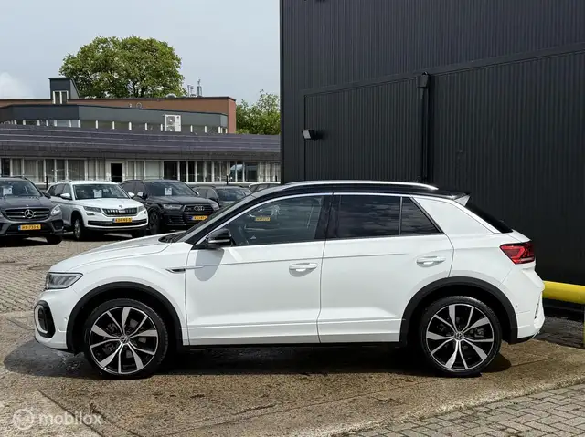 Volkswagen T-Roc view 7