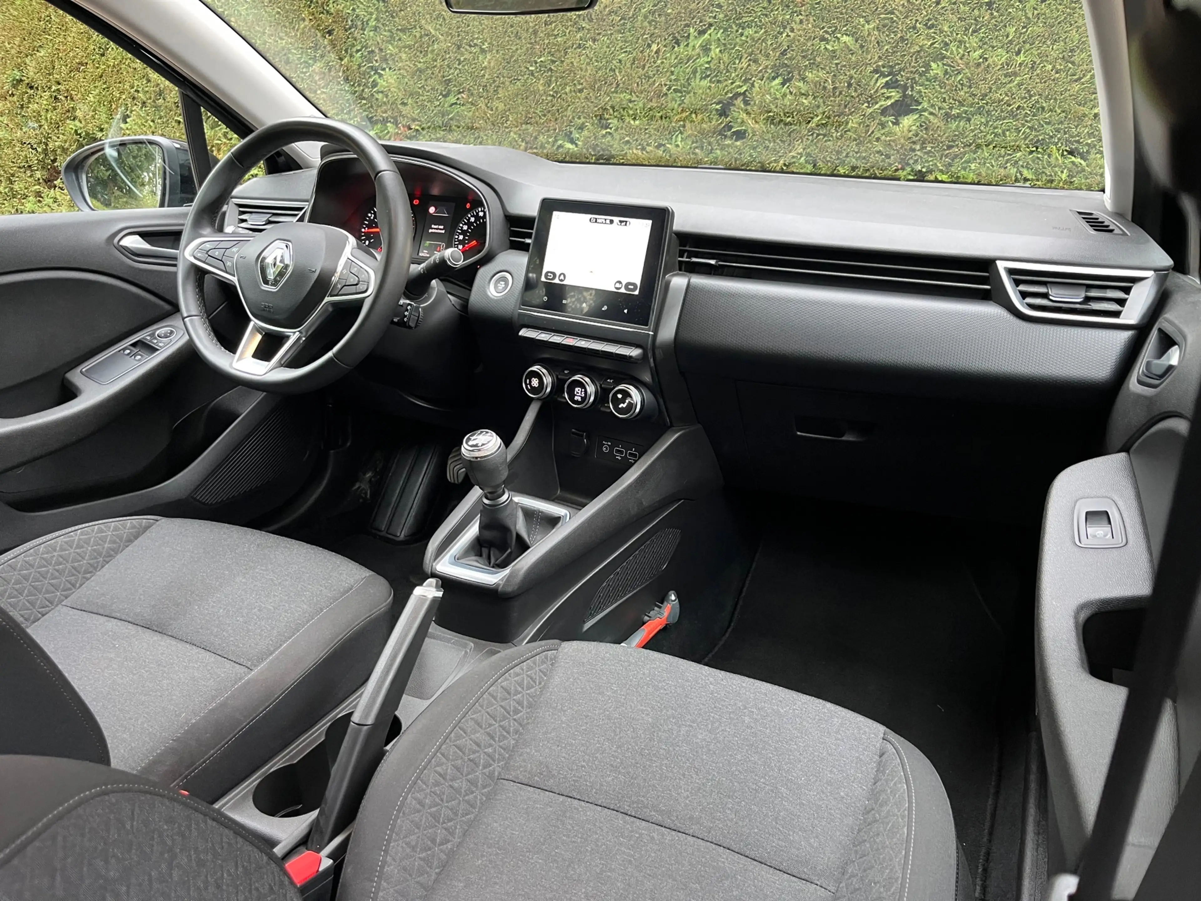 Renault Clio 1.0 TCe Zen, Carplay, Key-less, Cruise, PDC, Line- — photo 8