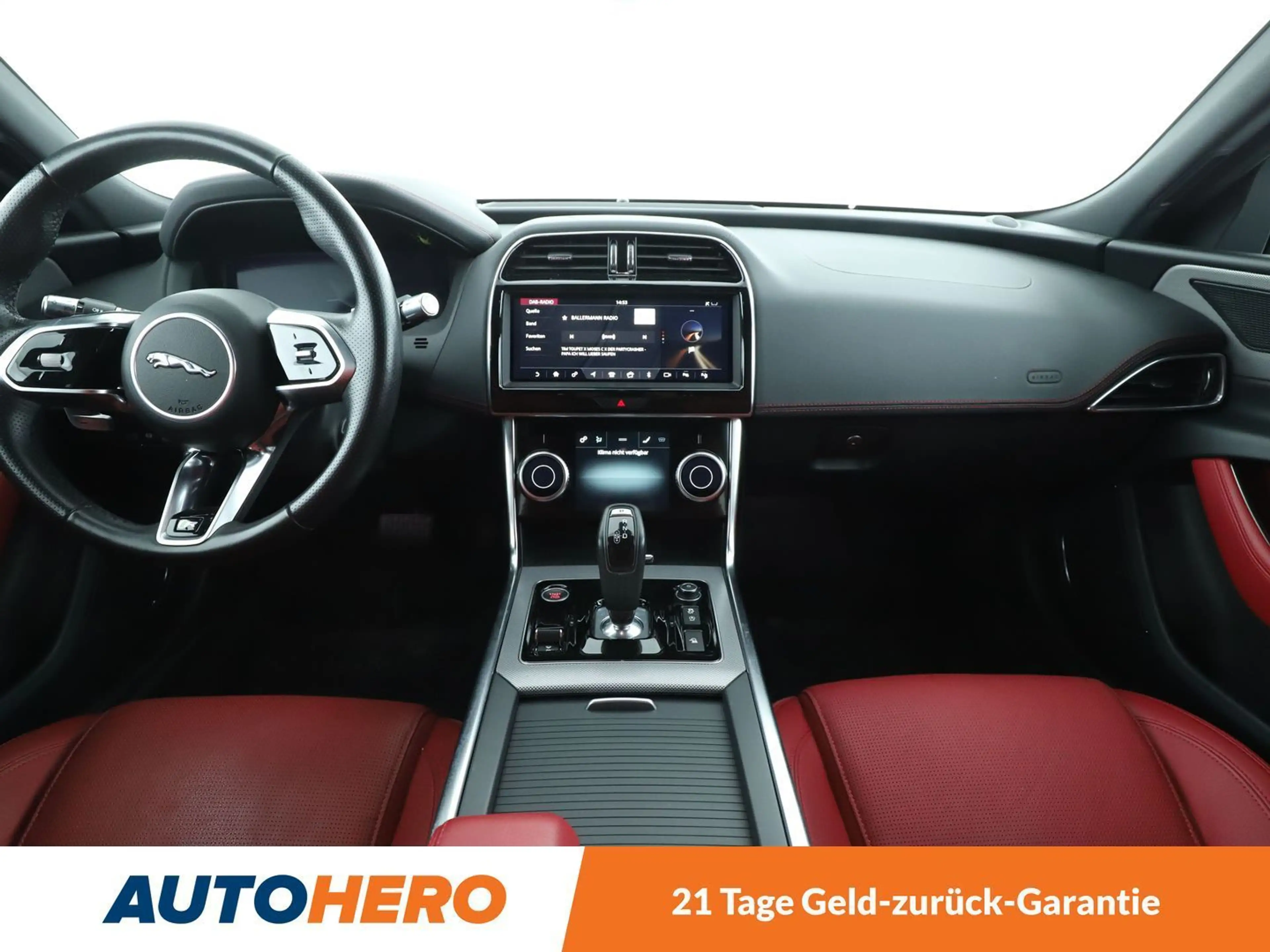Jaguar XE 25t R-Dynamic SE Aut.*LED*CAM*PDC*SHZ*KLIMA* — photo 12