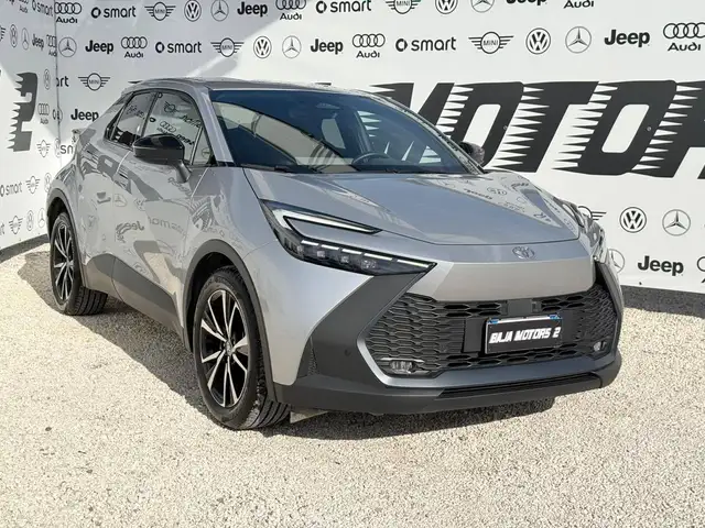 Toyota C-HR in vendita da Baja Motors 2