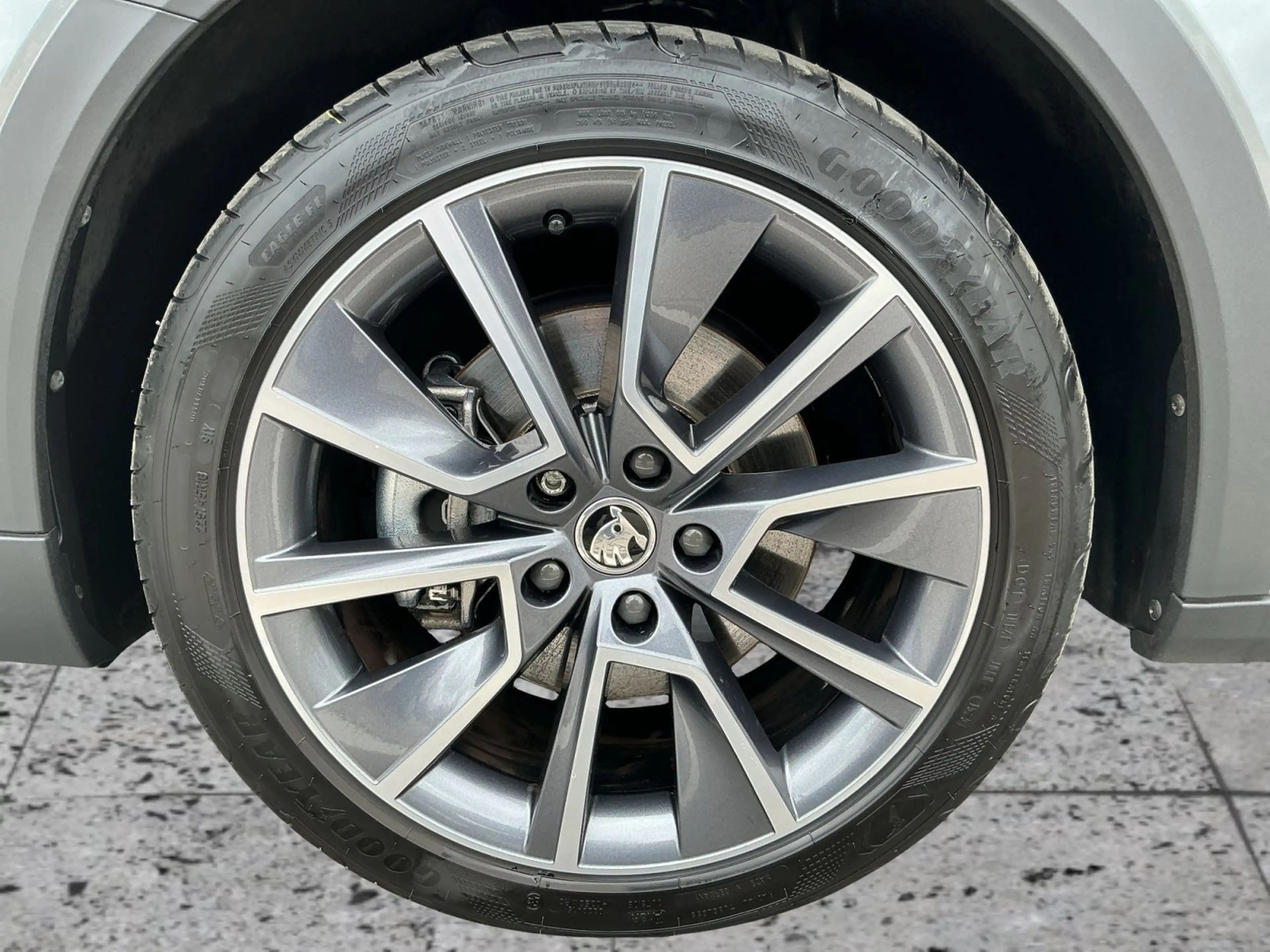 Skoda Octavia Combi 2.0 TDI DSG 4x4 SCOUT BEAM+NAV+ACC — photo 8