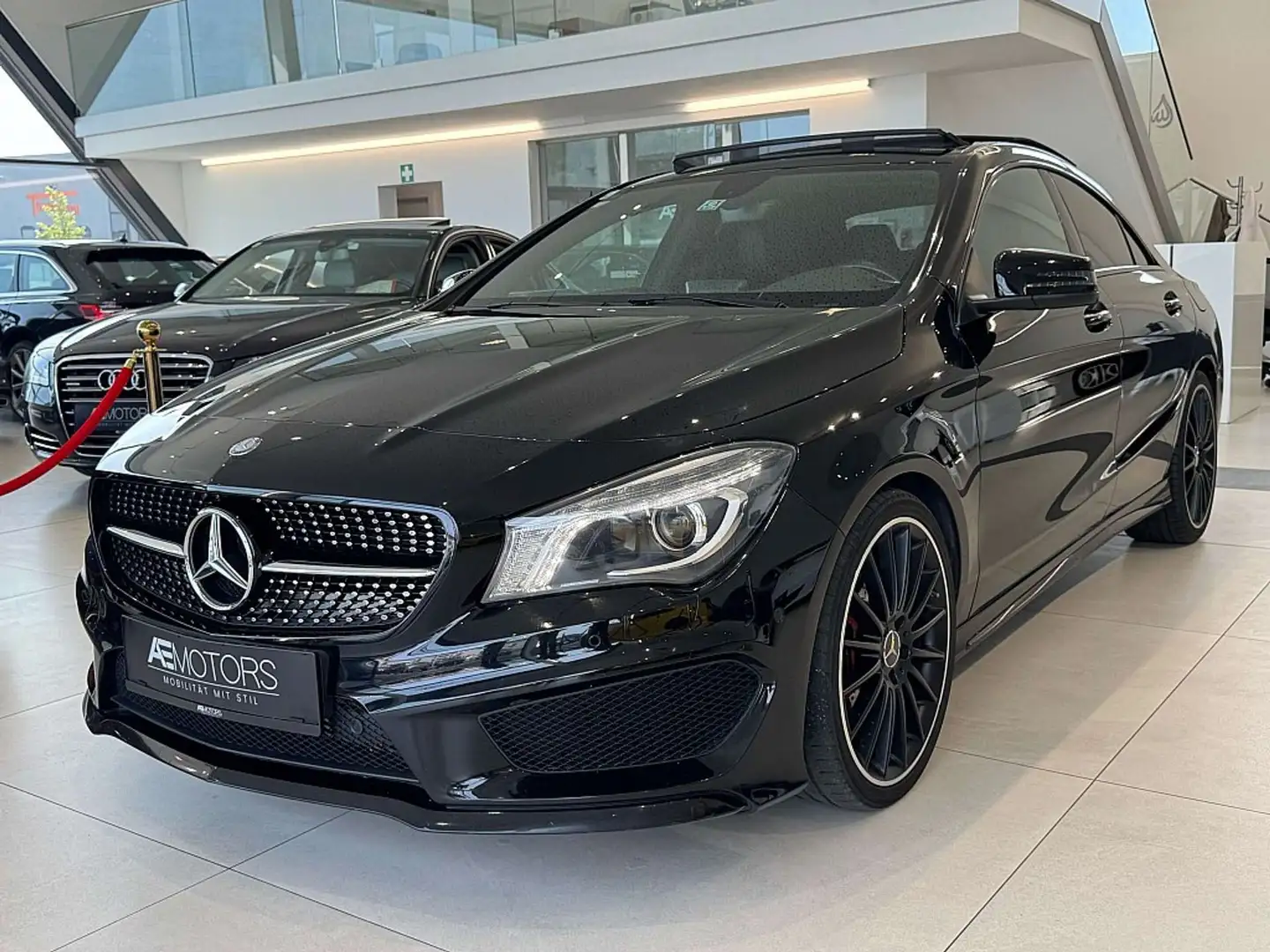 Mercedes-Benz CLA 200 CDI Aut. // AMG-LINE // PANO // KREDIT // GARAN... Schwarz - 2