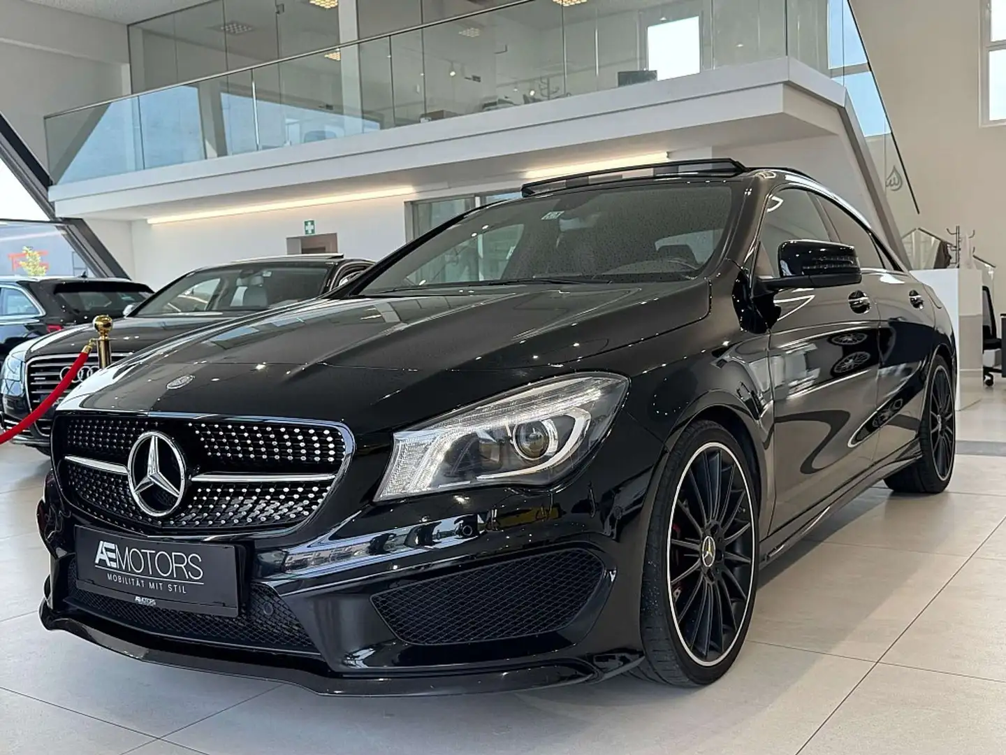 Mercedes-Benz CLA 200 CDI Aut. // AMG-LINE // PANO // KREDIT // GARAN... Schwarz - 1
