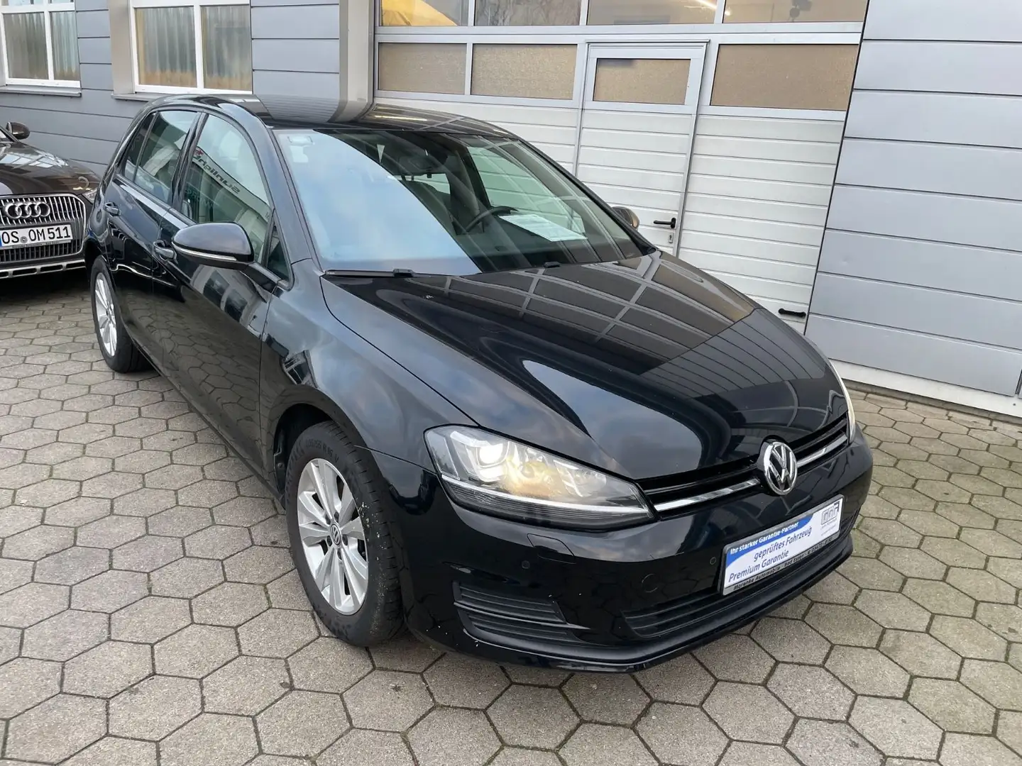 Volkswagen Golf VII Lim. Comfortline BMT, Xenon, Tempomat Negro - 1