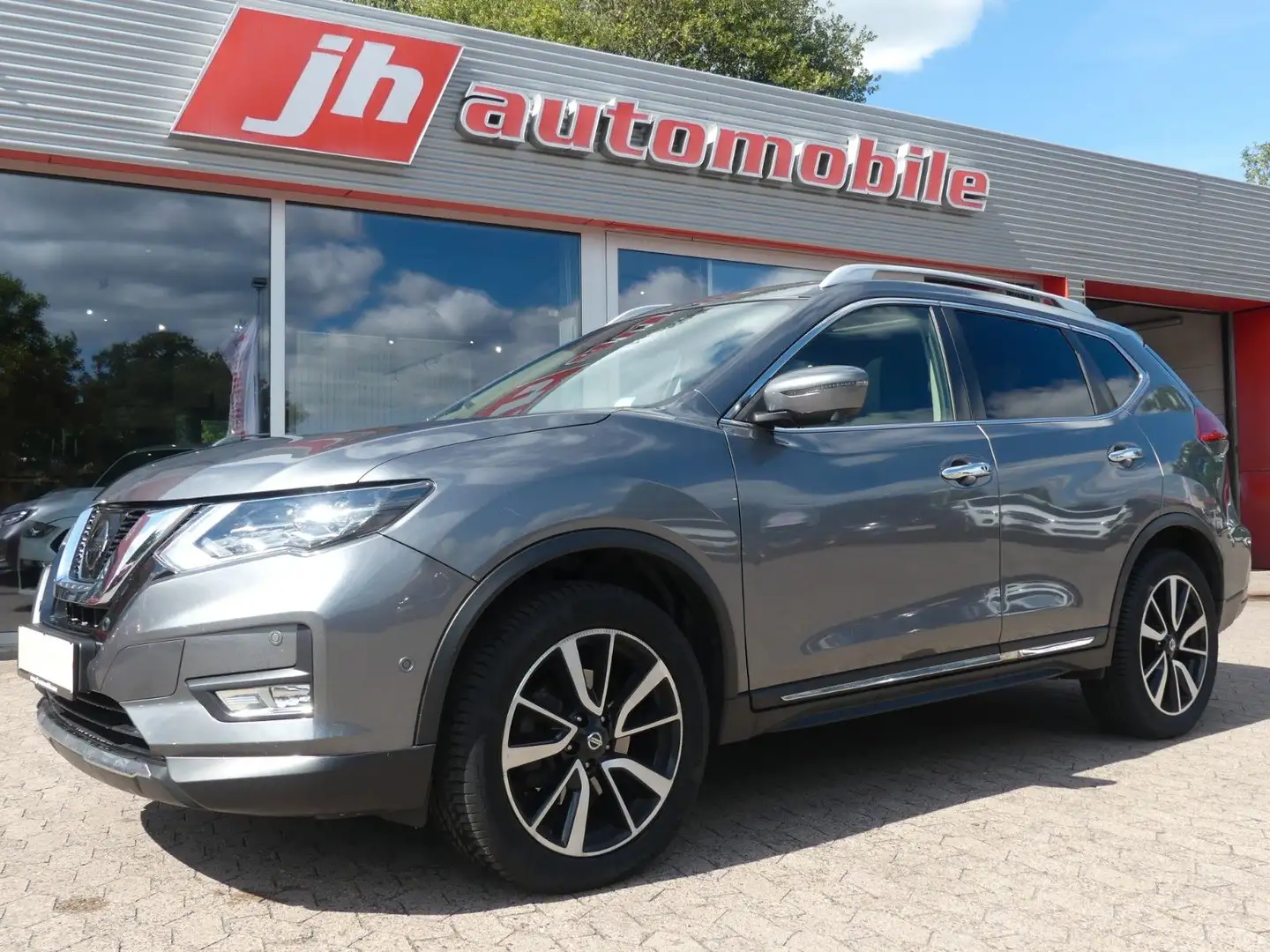 Nissan X-Trail Tekna 4x4*7-Sitzer*AHK*Kamera*SHZ Gris - 1