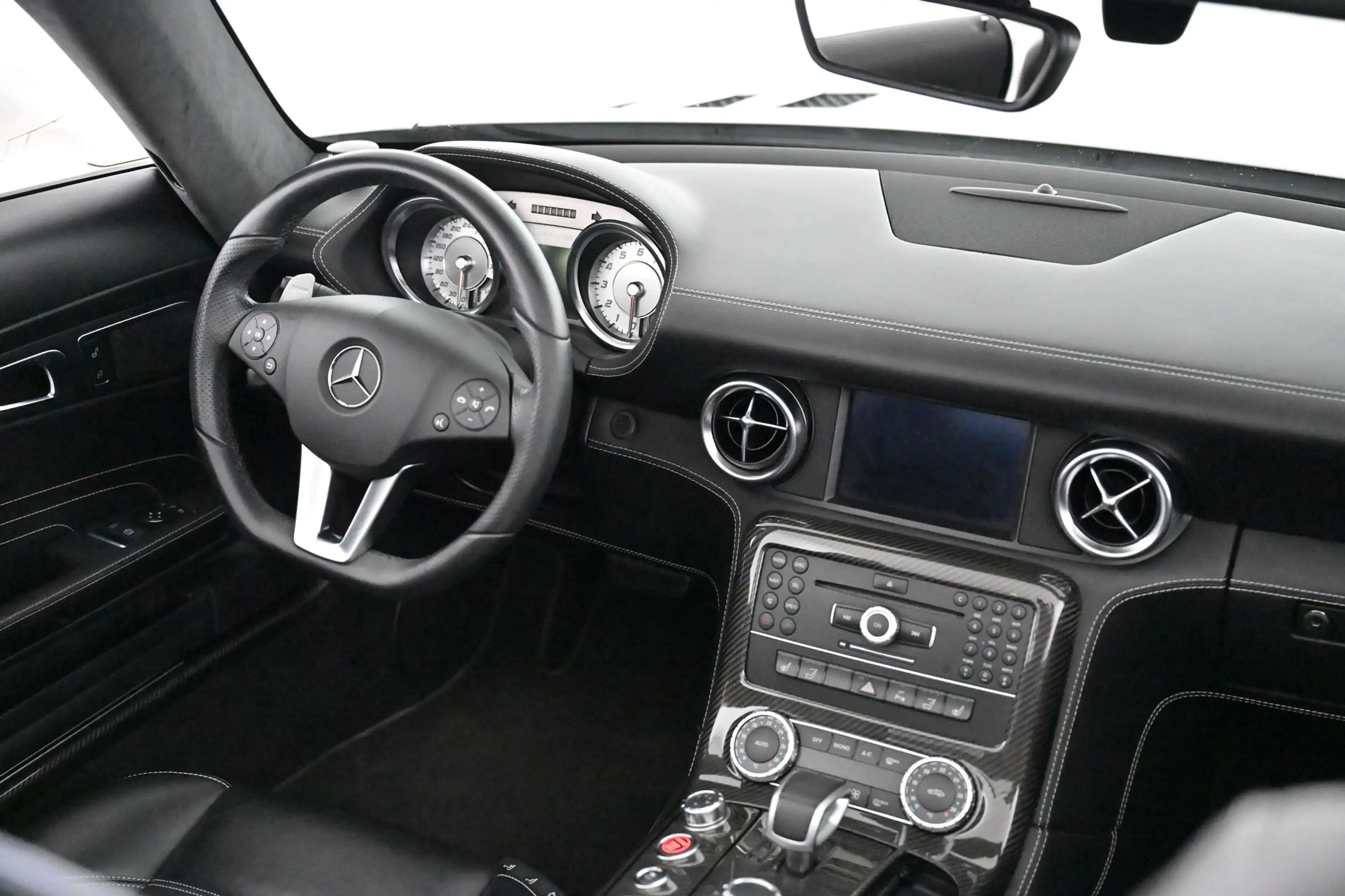 Mercedes-Benz SLS AMG Roadster Aut. Cabrio EXP € 189.980,- — photo 30