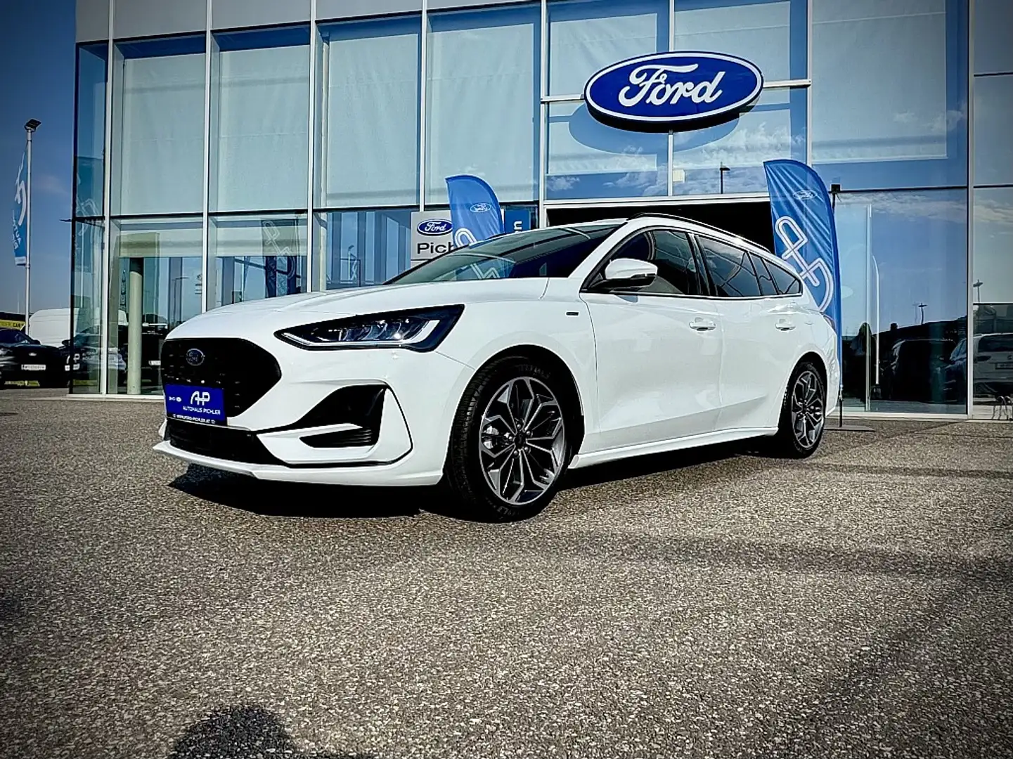 Ford Focus Turnier 1,0 EcoBoost Hybrid ST-Line X PARKSENSO... Weiß - 2