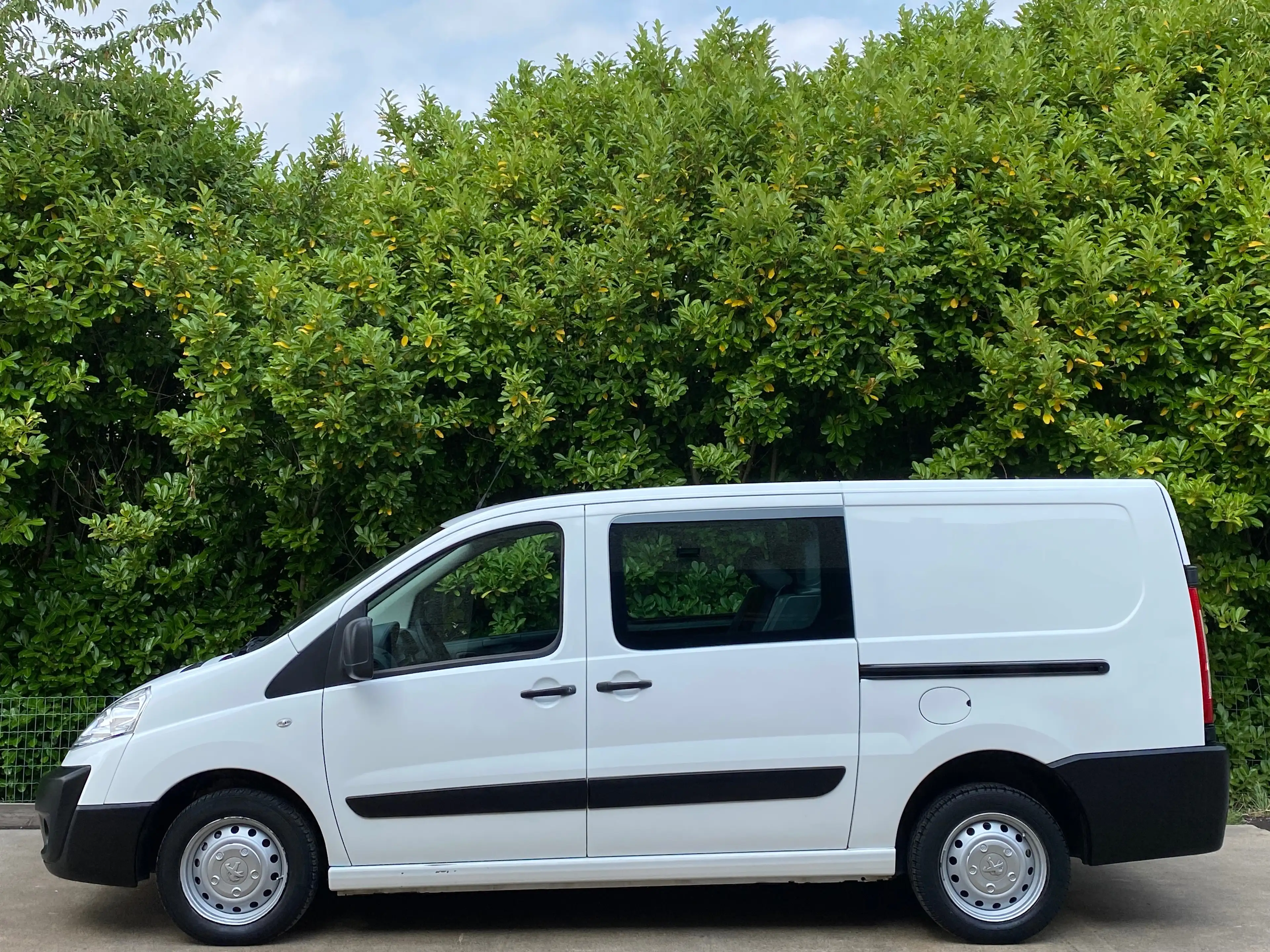 Peugeot Expert 2.0 HDi FACE LIFT / 6 places /AIRCO /GARANTIE !!! — photo 2