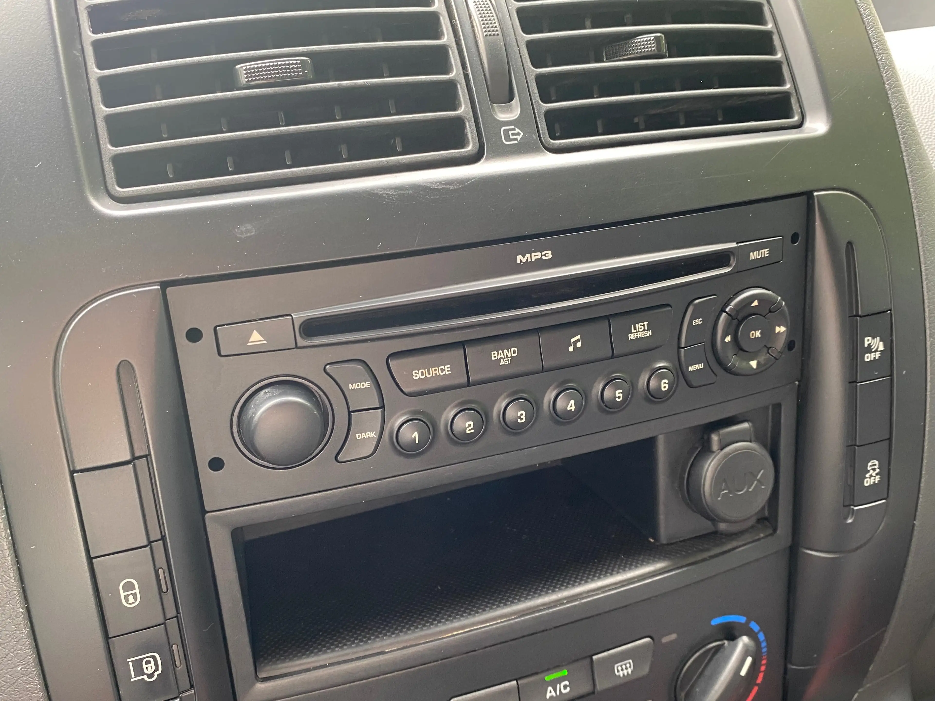 Peugeot Expert 2.0 HDi FACE LIFT / 6 places /AIRCO /GARANTIE !!! — photo 14