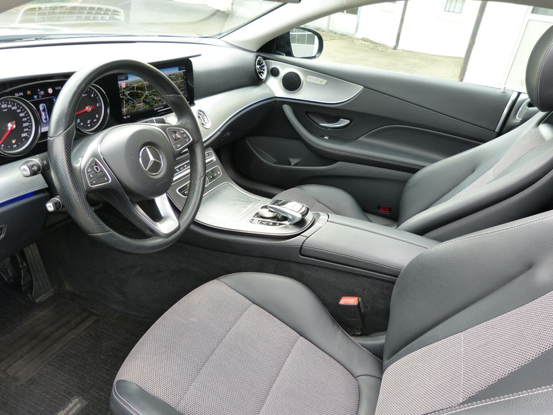 Mercedes-Benz E 220 D Coupe Avantgarde[Panorama/Kamera] — photo 11