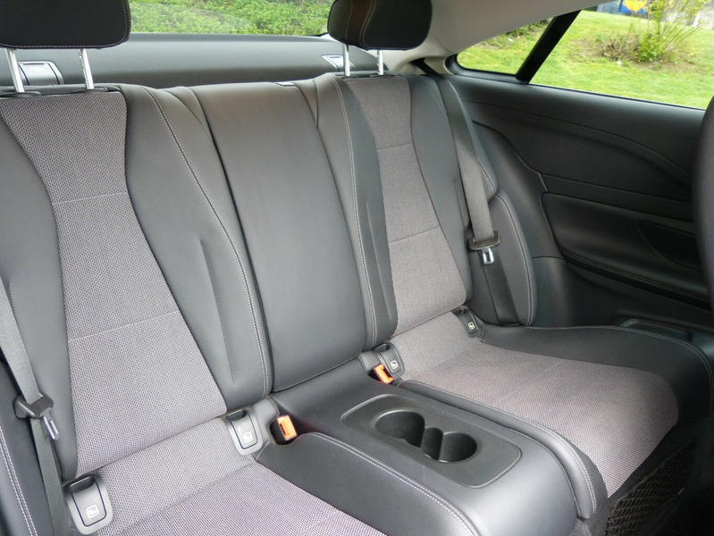 Mercedes-Benz E 220 D Coupe Avantgarde[Panorama/Kamera] — photo 14