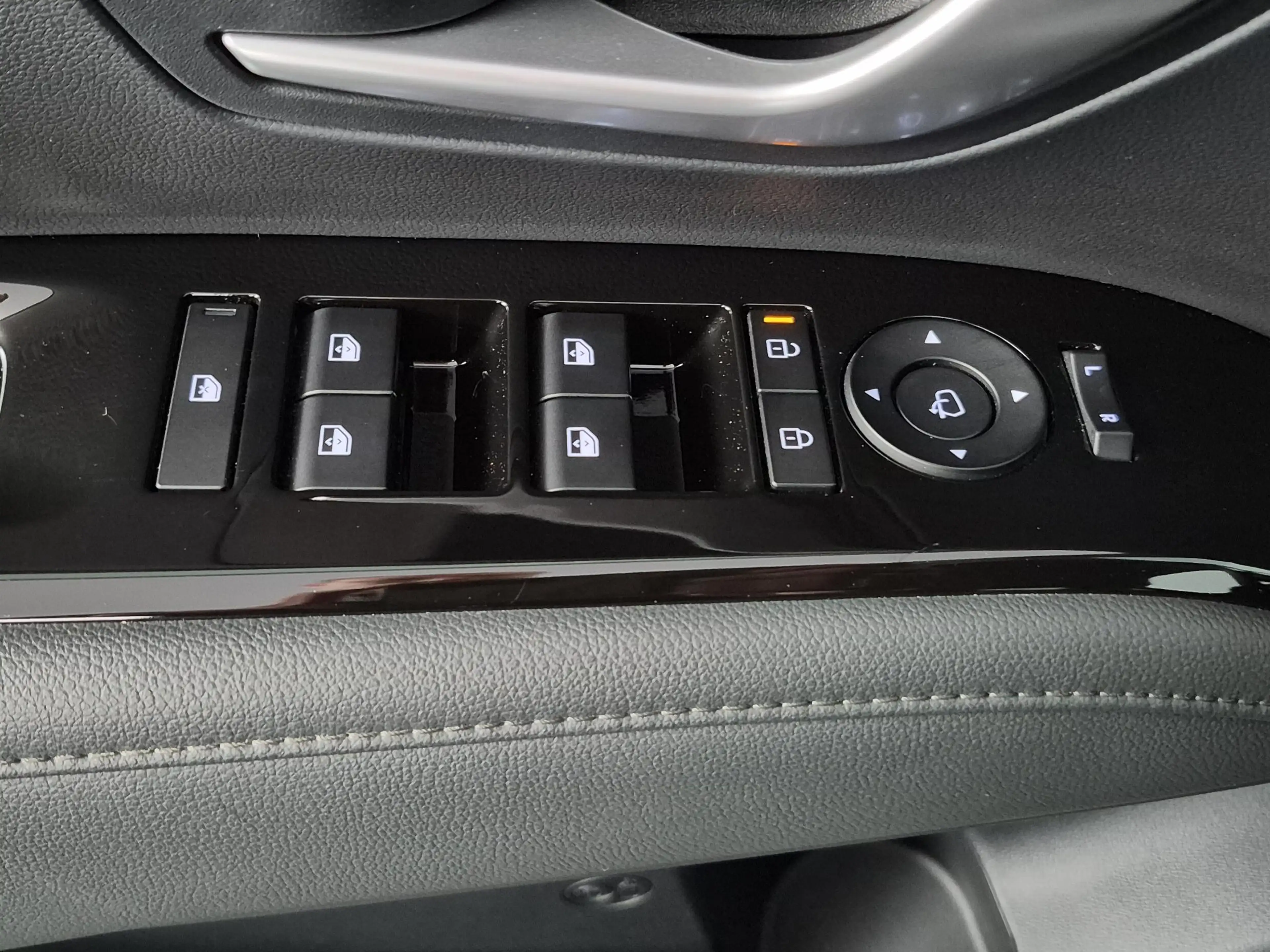 Hyundai TUCSON 1.6 T-GDI PHEV Premium 4WD — photo 40