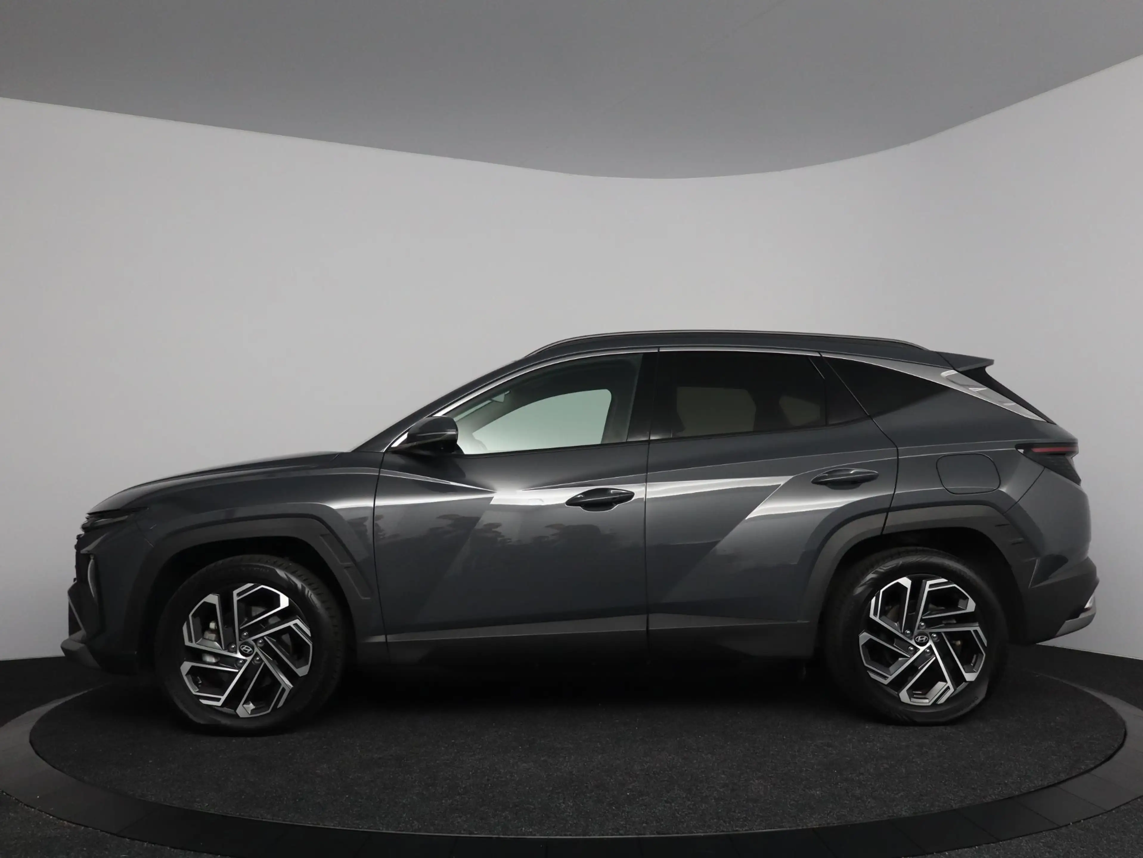 Hyundai TUCSON 1.6 T-GDI PHEV Premium 4WD — photo 14