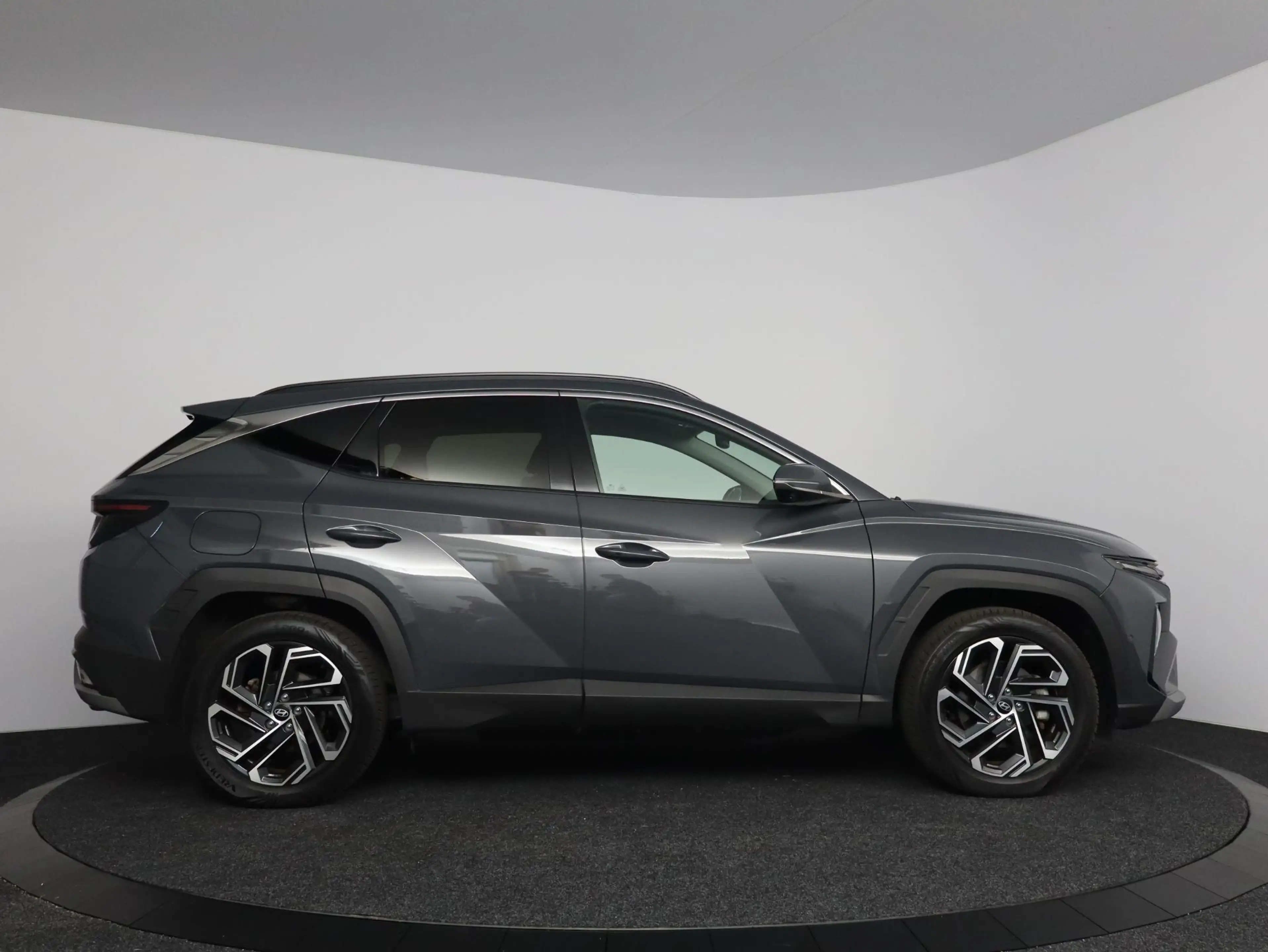 Hyundai TUCSON 1.6 T-GDI PHEV Premium 4WD — photo 6