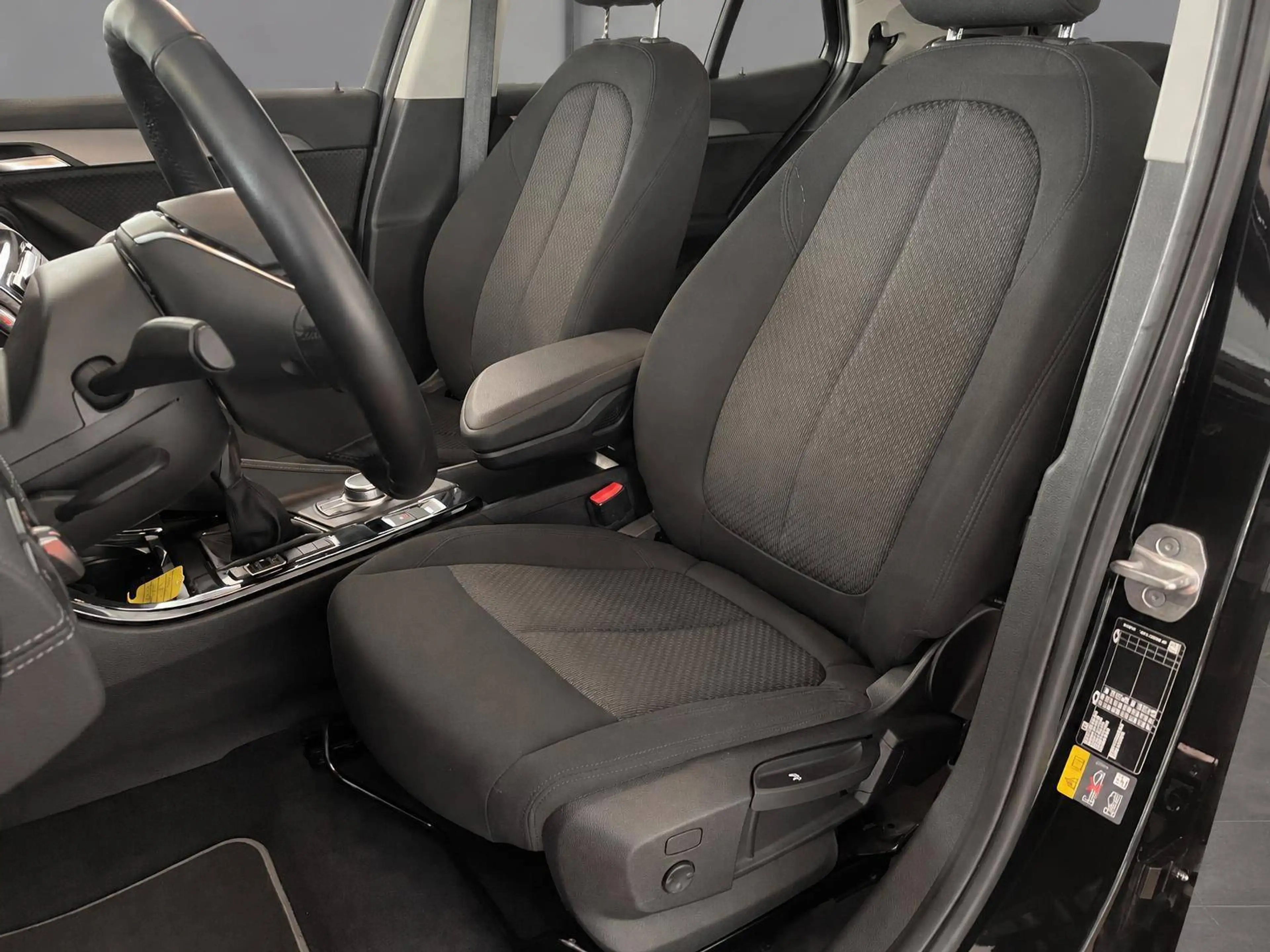 BMW X2 xDrive 25 e Advantage 1.Hand — photo 8