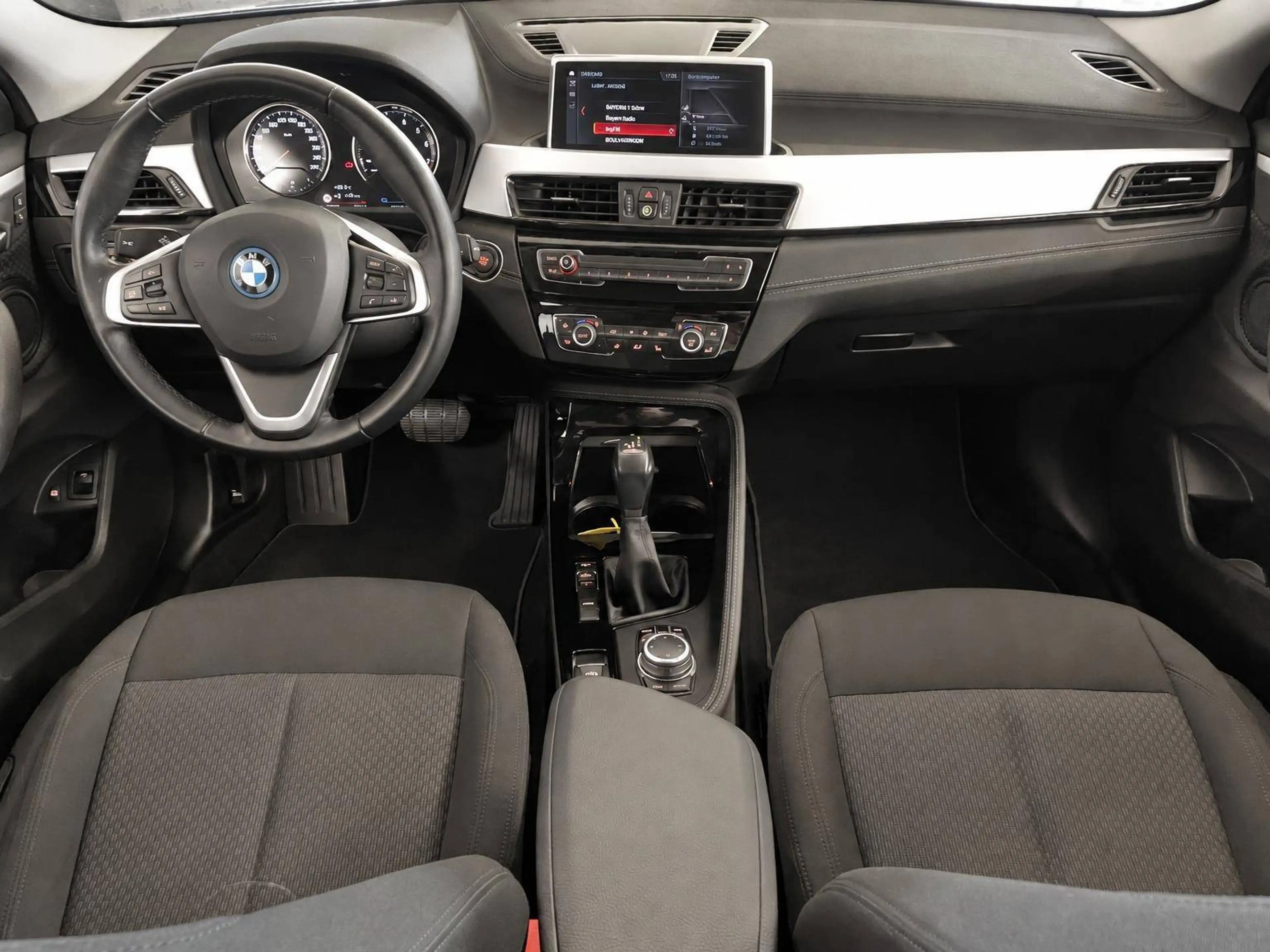 BMW X2 xDrive 25 e Advantage 1.Hand — photo 11