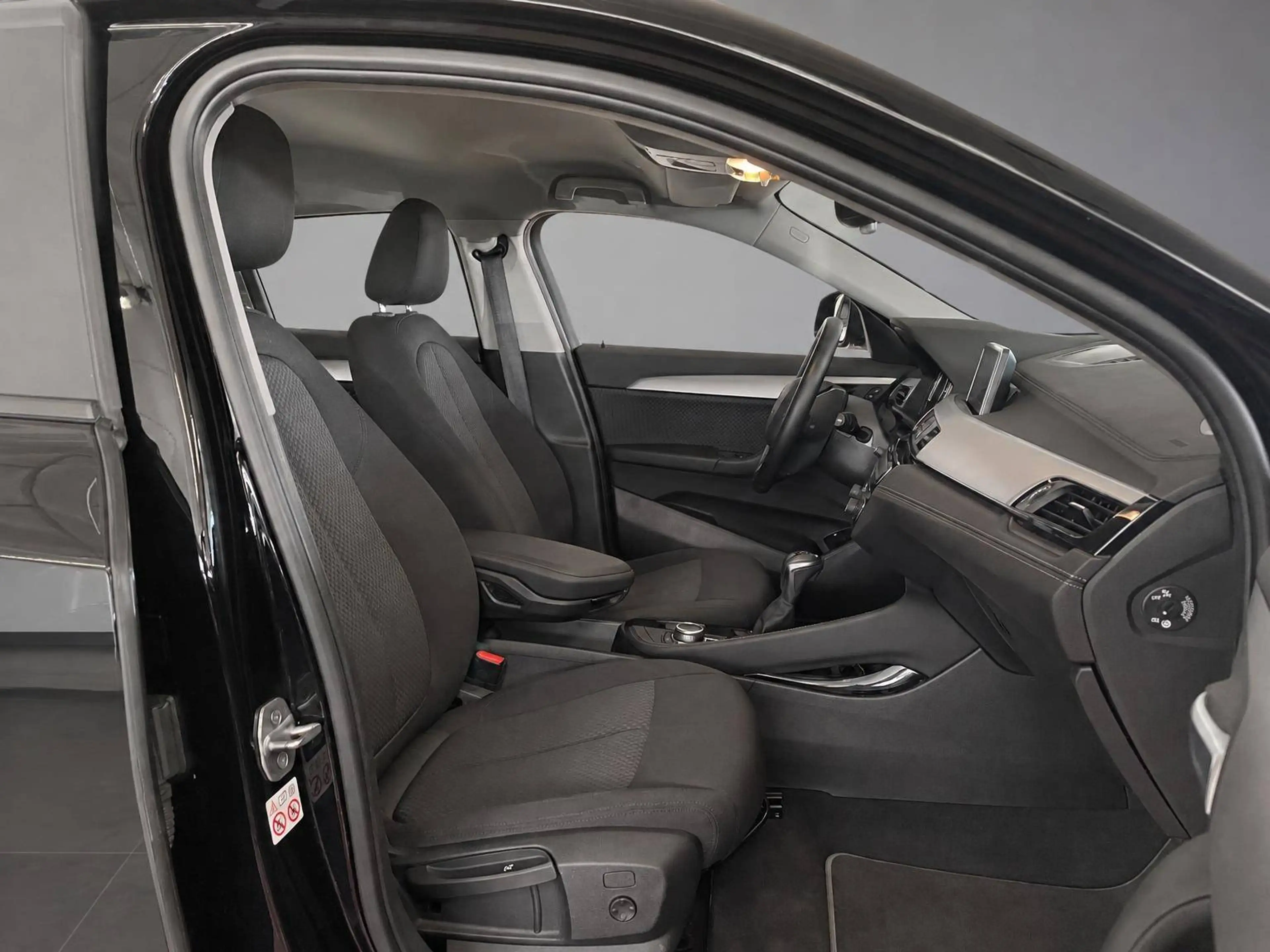 BMW X2 xDrive 25 e Advantage 1.Hand — photo 13