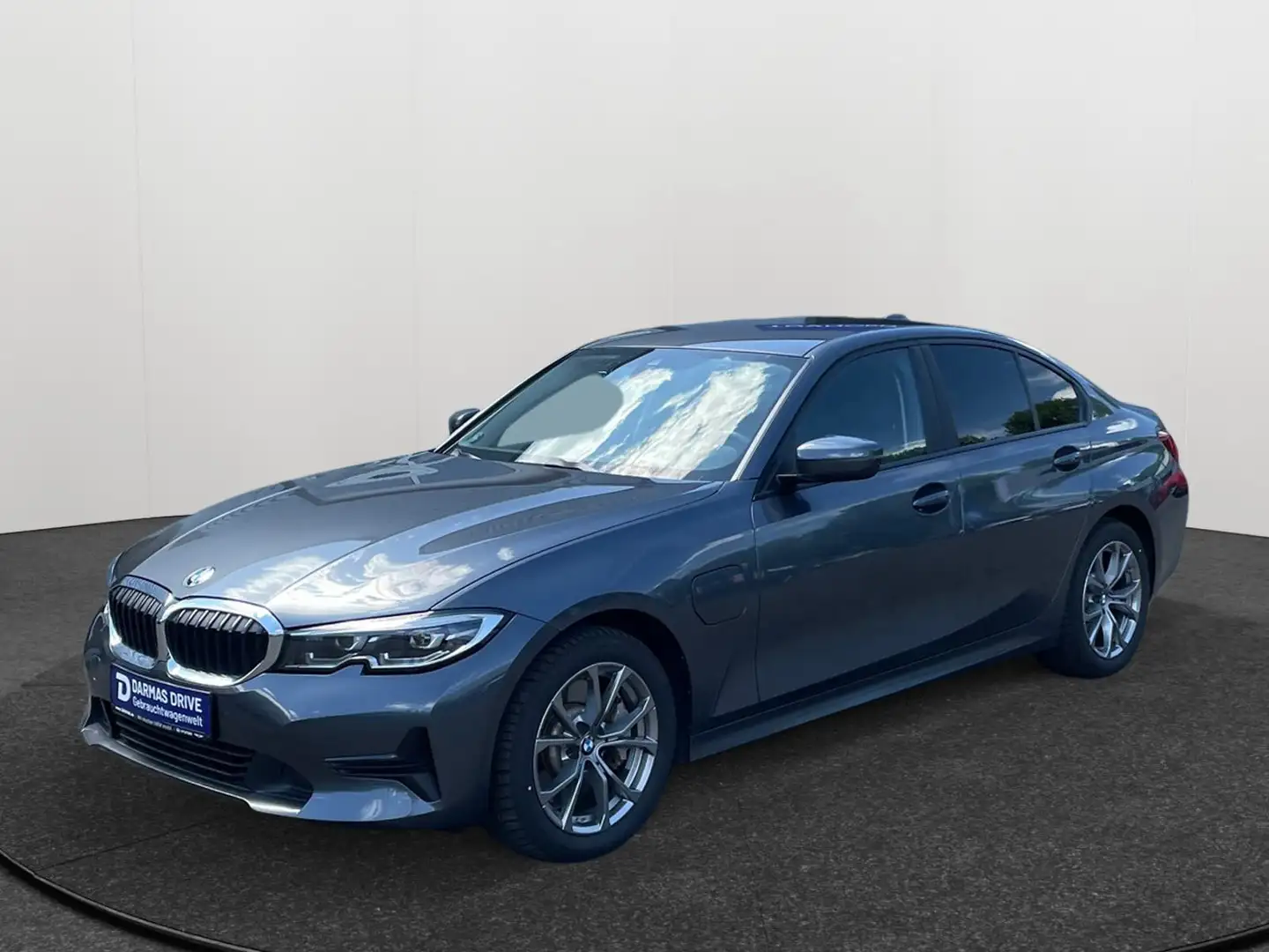 BMW 330 330e Aut. Advantage Navi LED Driving Assistant Grau - 1