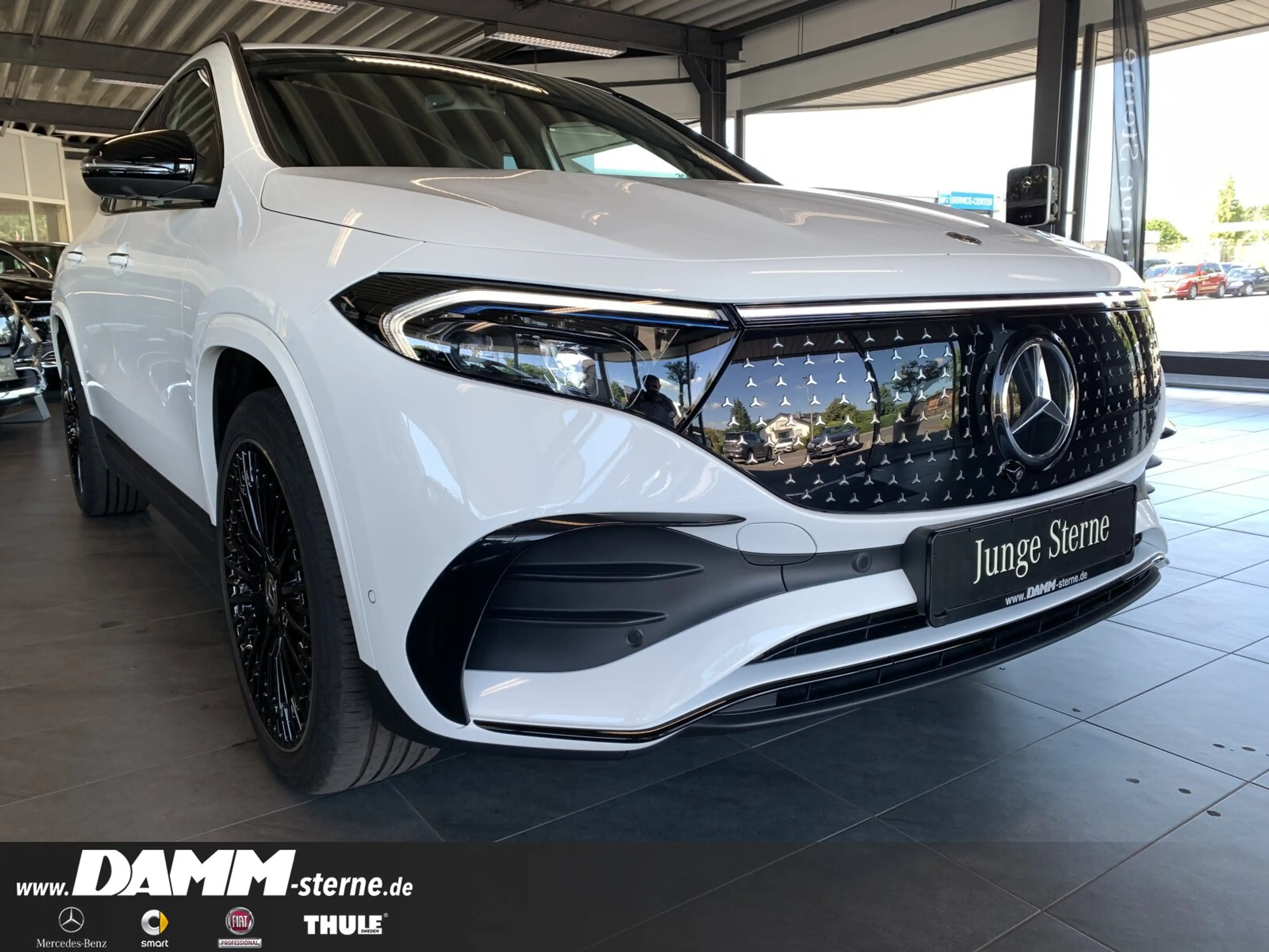 Mercedes-Benz EQA 300 EQA 300 4M AMG Premium/FAP/AHK/HUD/60 M GA +Flex — photo 3
