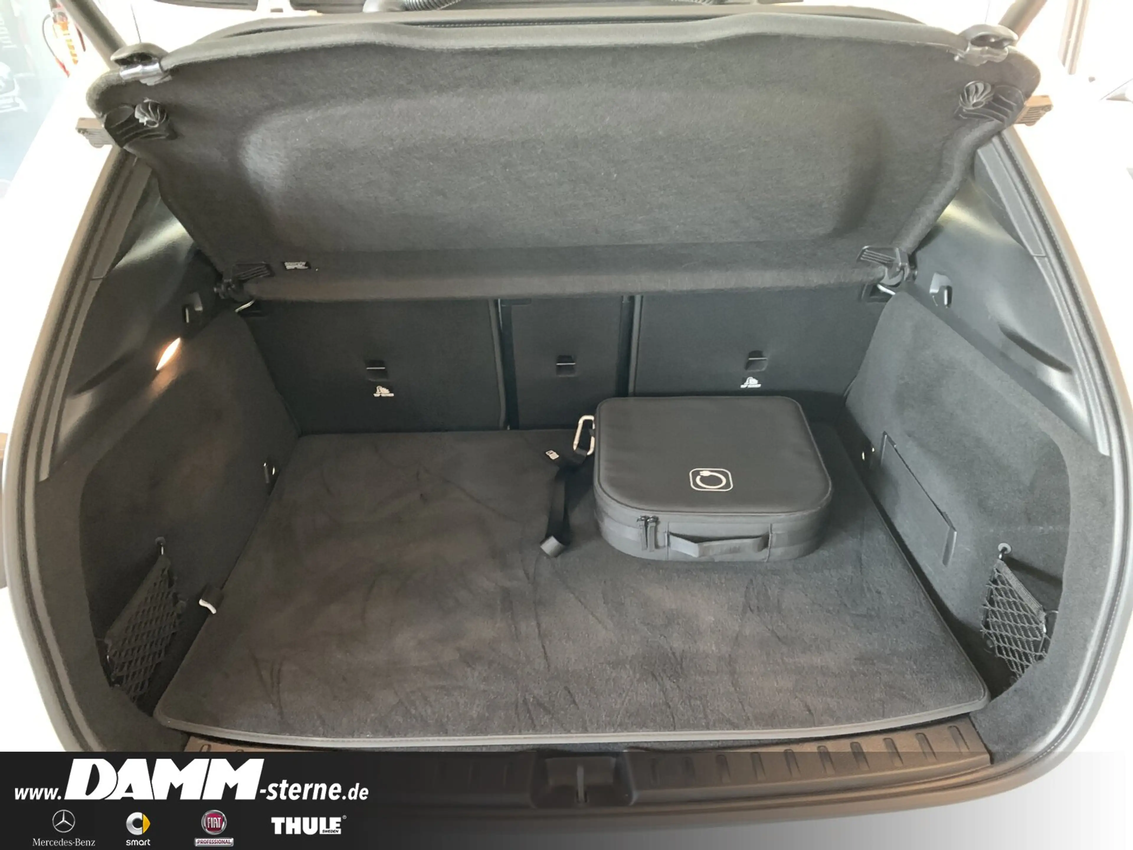 Mercedes-Benz EQA 300 EQA 300 4M AMG Premium/FAP/AHK/HUD/60 M GA +Flex — photo 15