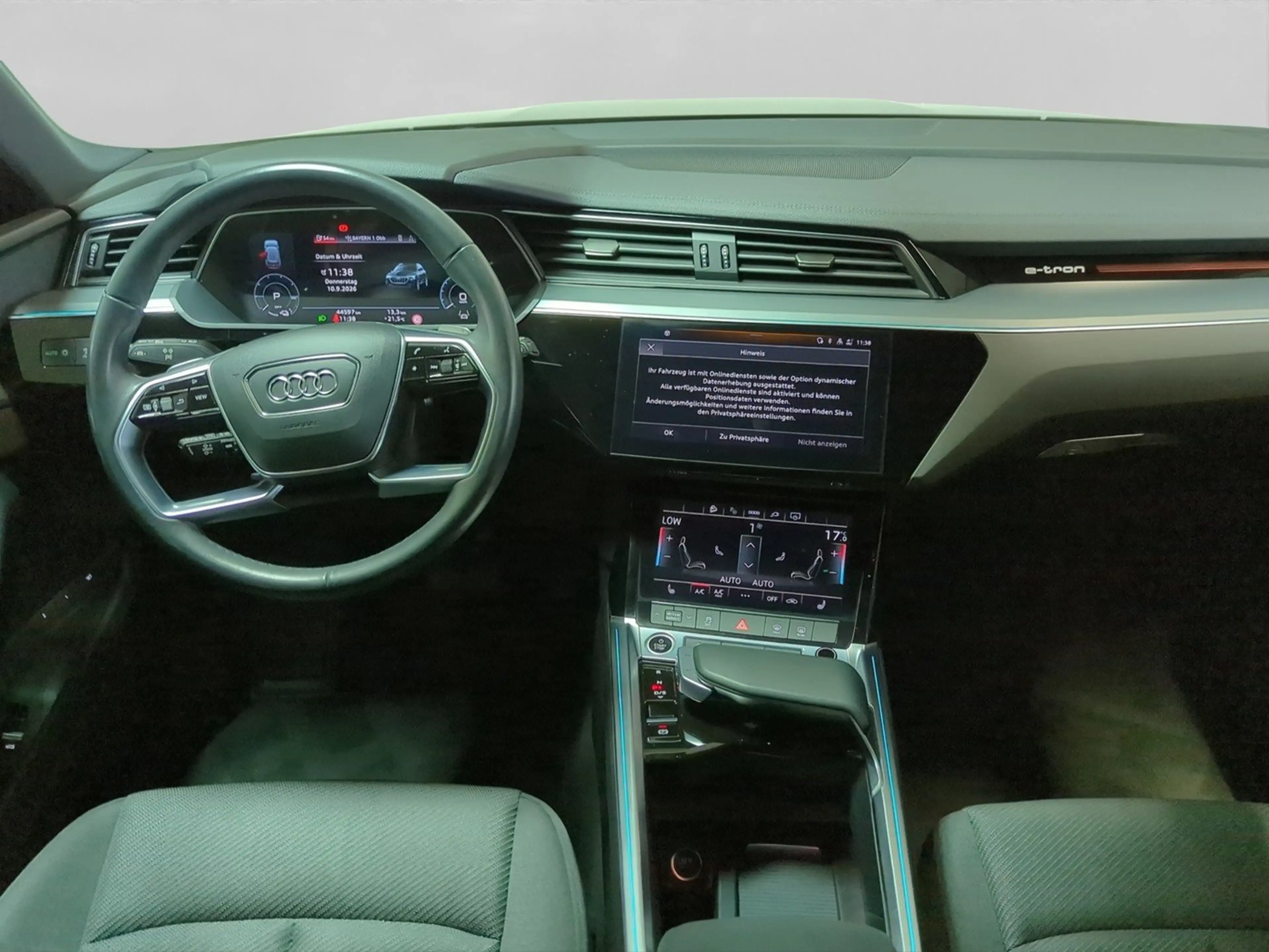 Audi Q8 e-tron Q8 50 e-tron quat advanced MATRIX LUFTFED NAVI — photo 12
