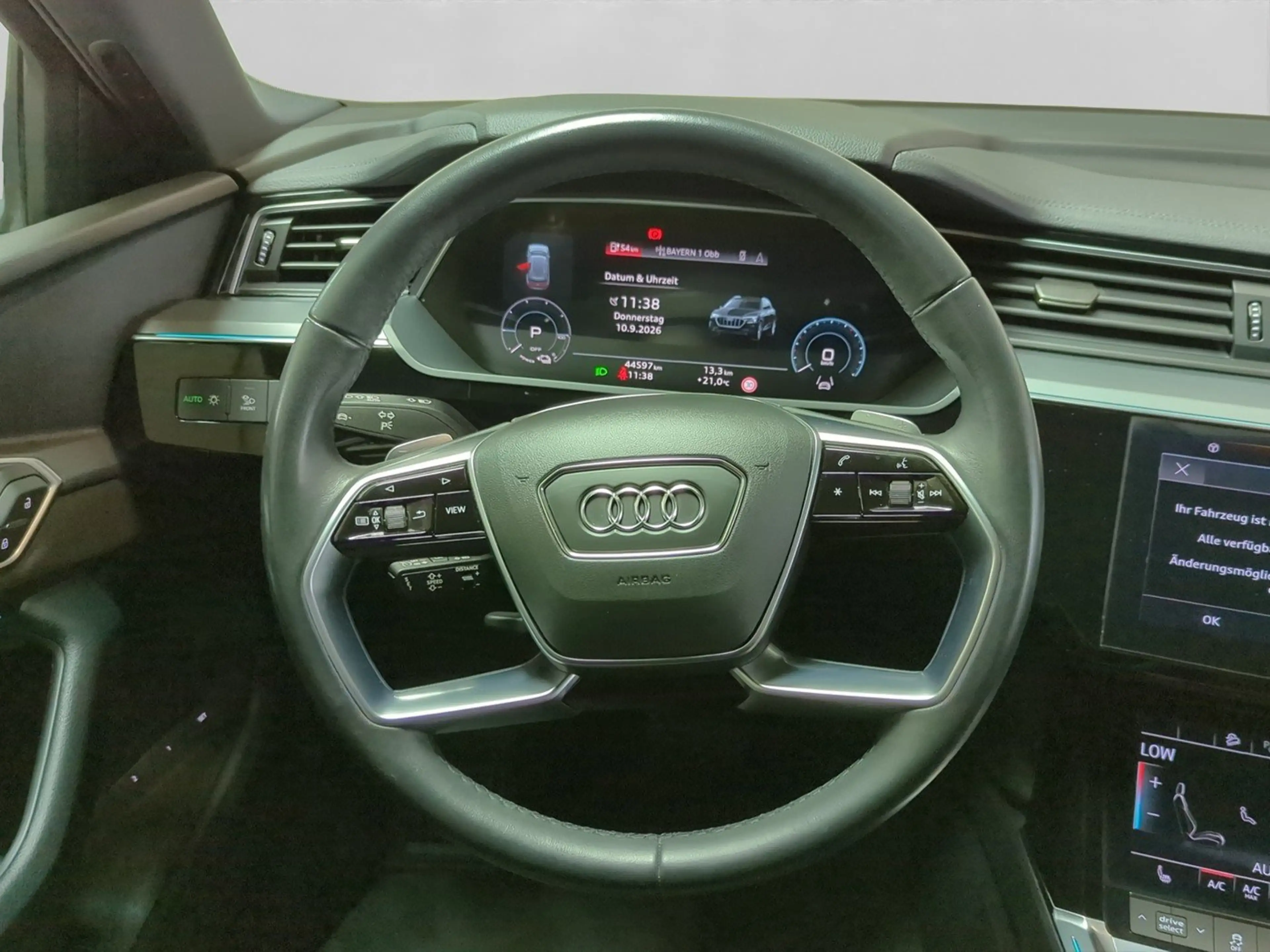 Audi Q8 e-tron Q8 50 e-tron quat advanced MATRIX LUFTFED NAVI — photo 9