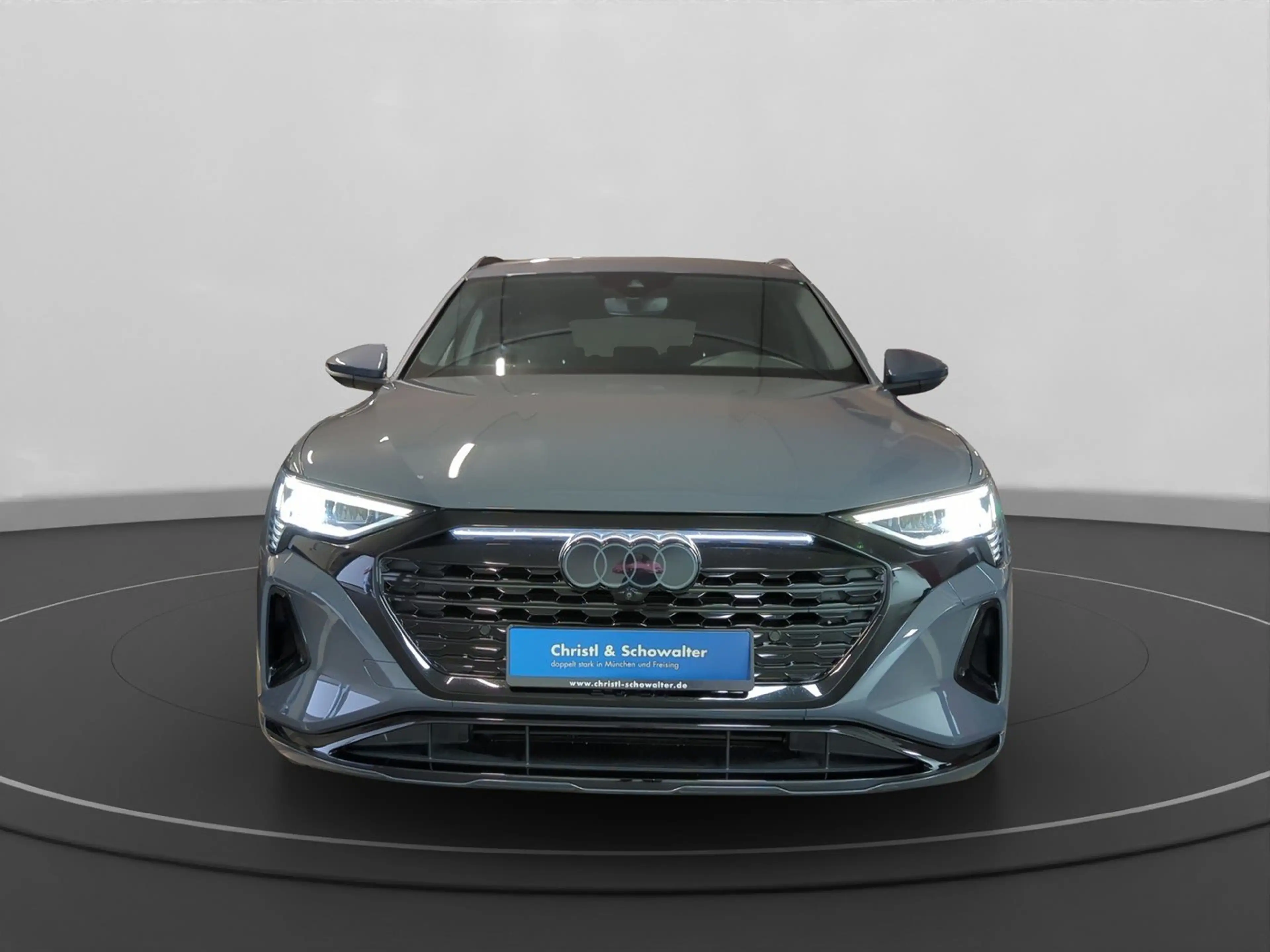 Audi Q8 e-tron Q8 50 e-tron quat advanced MATRIX LUFTFED NAVI — photo 7