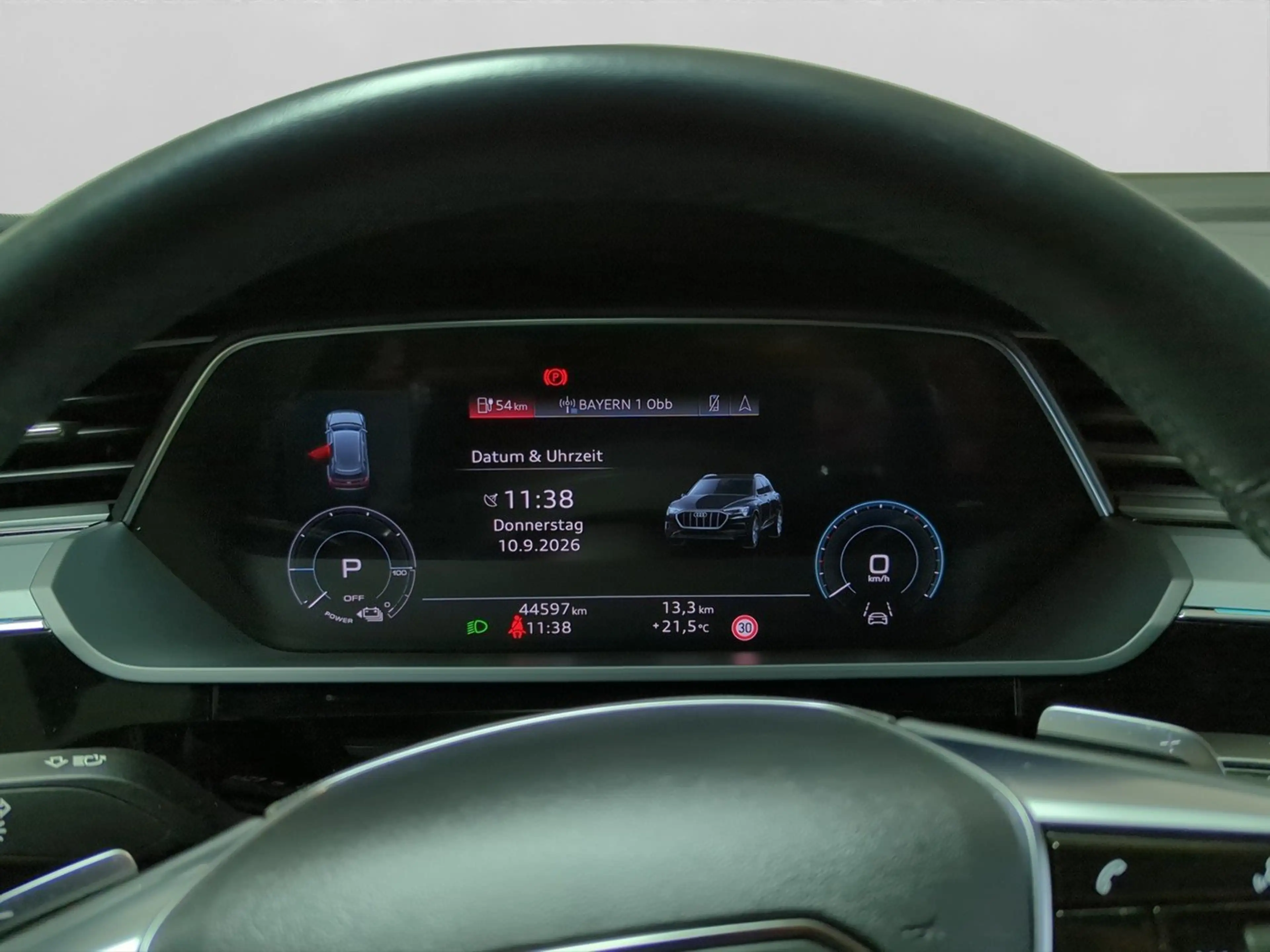Audi Q8 e-tron Q8 50 e-tron quat advanced MATRIX LUFTFED NAVI — photo 10