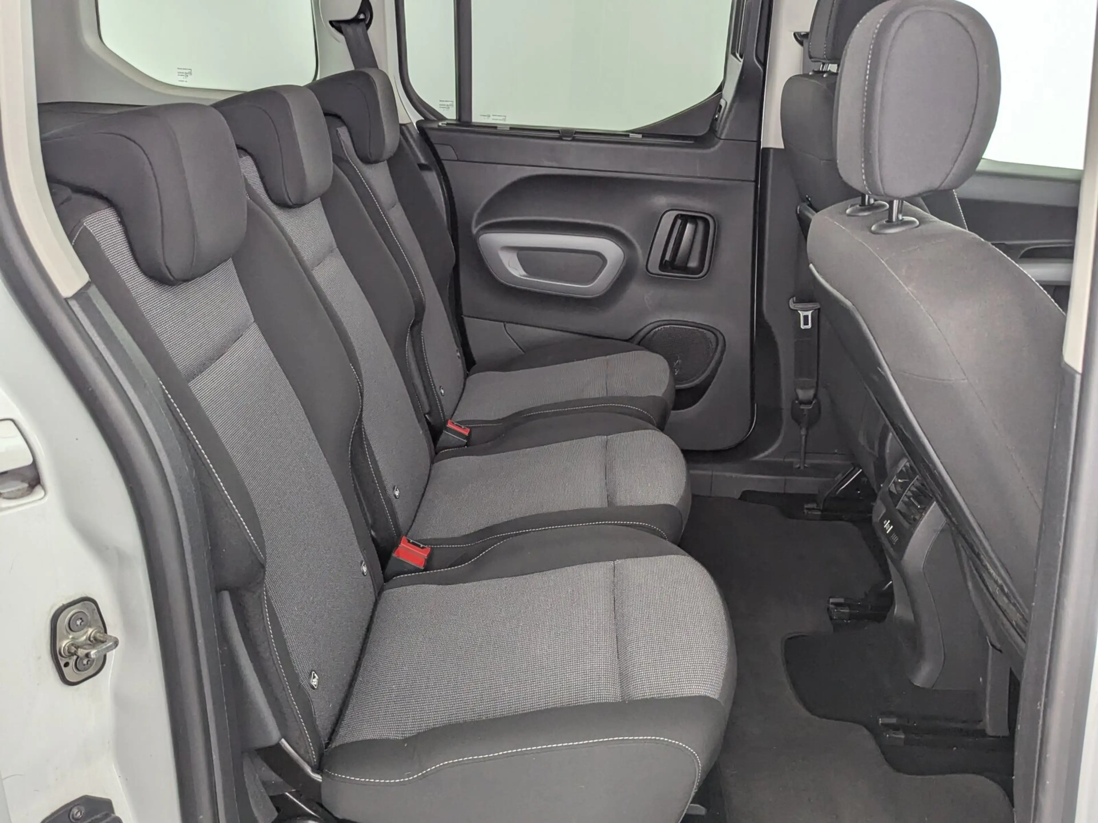 Toyota Proace City Proace City Verso 1.2 L1 Team D NAVI+SHZ+RFK+ — photo 14