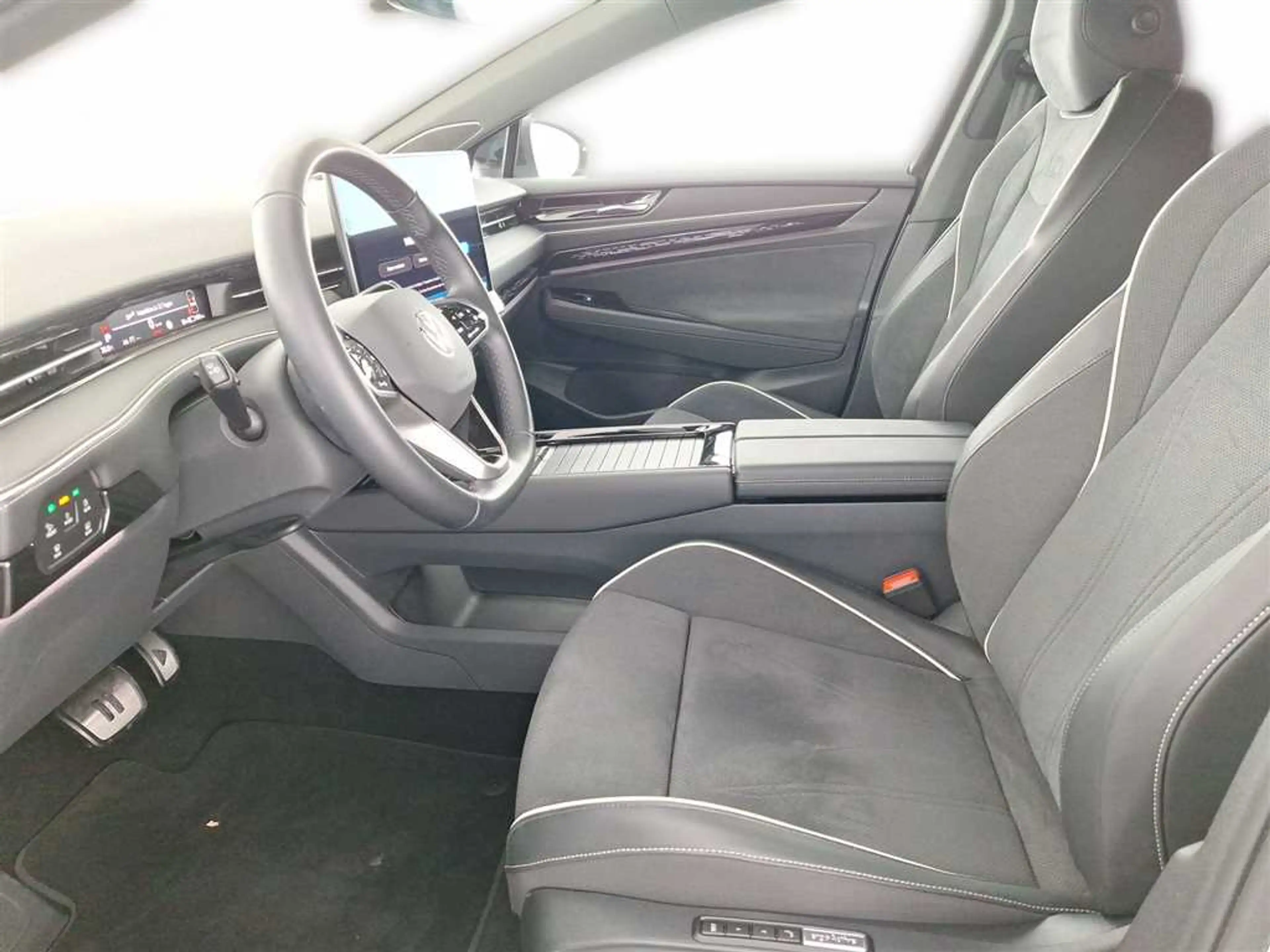 Volkswagen ID.7 Tourer Pro 77 kWh — photo 9